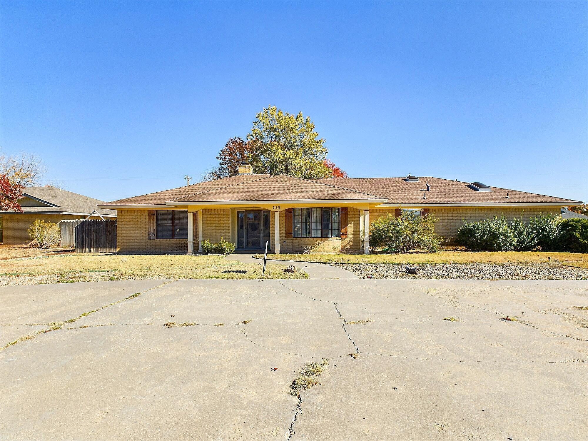1113 Bennett Drive Property Photo 1