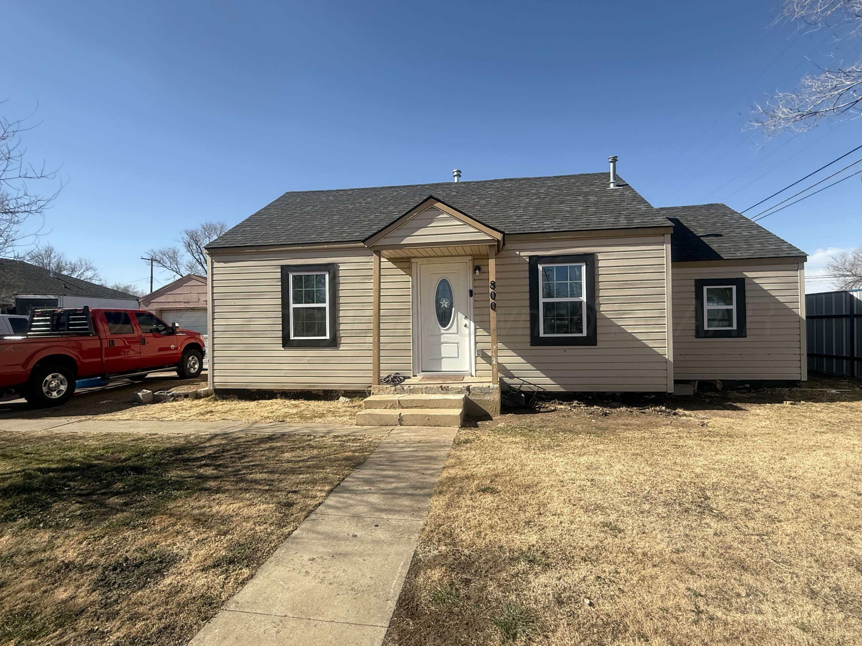 800 S Spring Street Property Photo