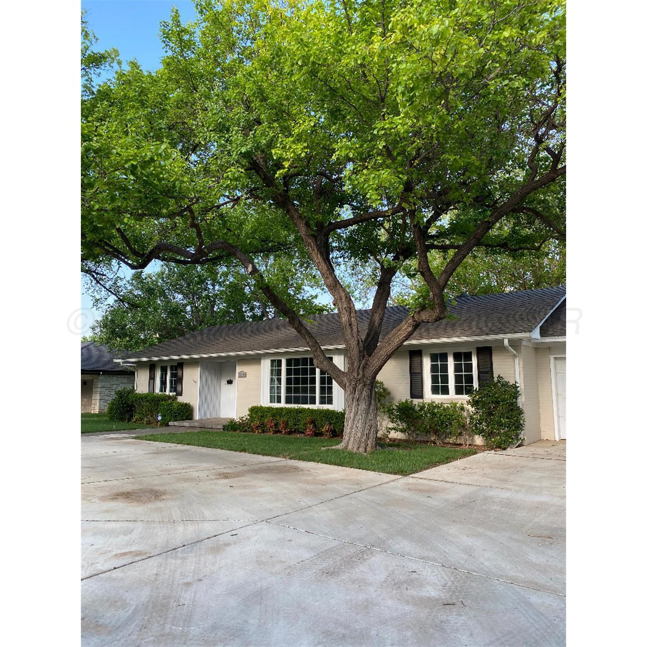 2210 Parker Street Property Photo 1