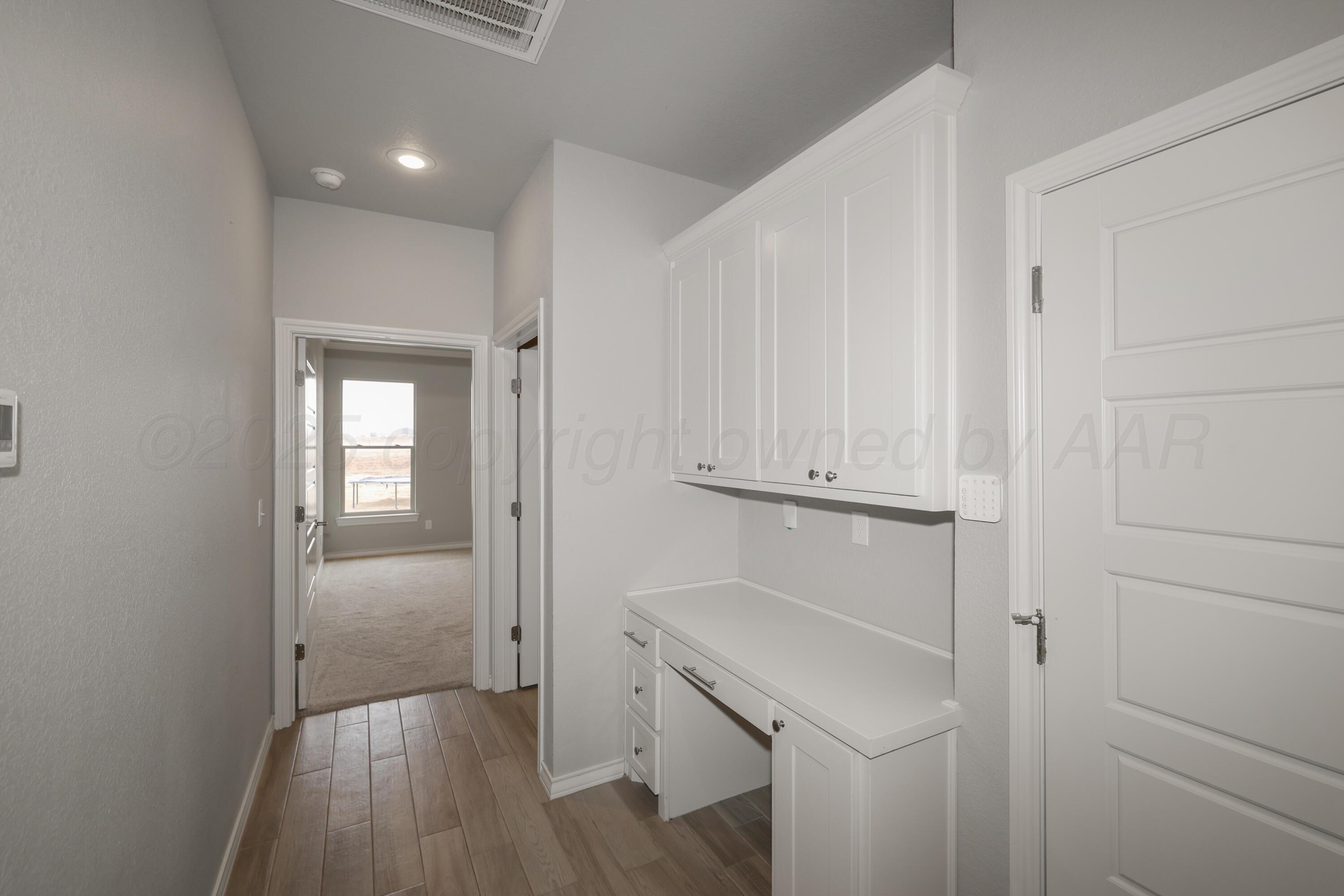 1051 Blakely Hollow Drive Property Photo 11