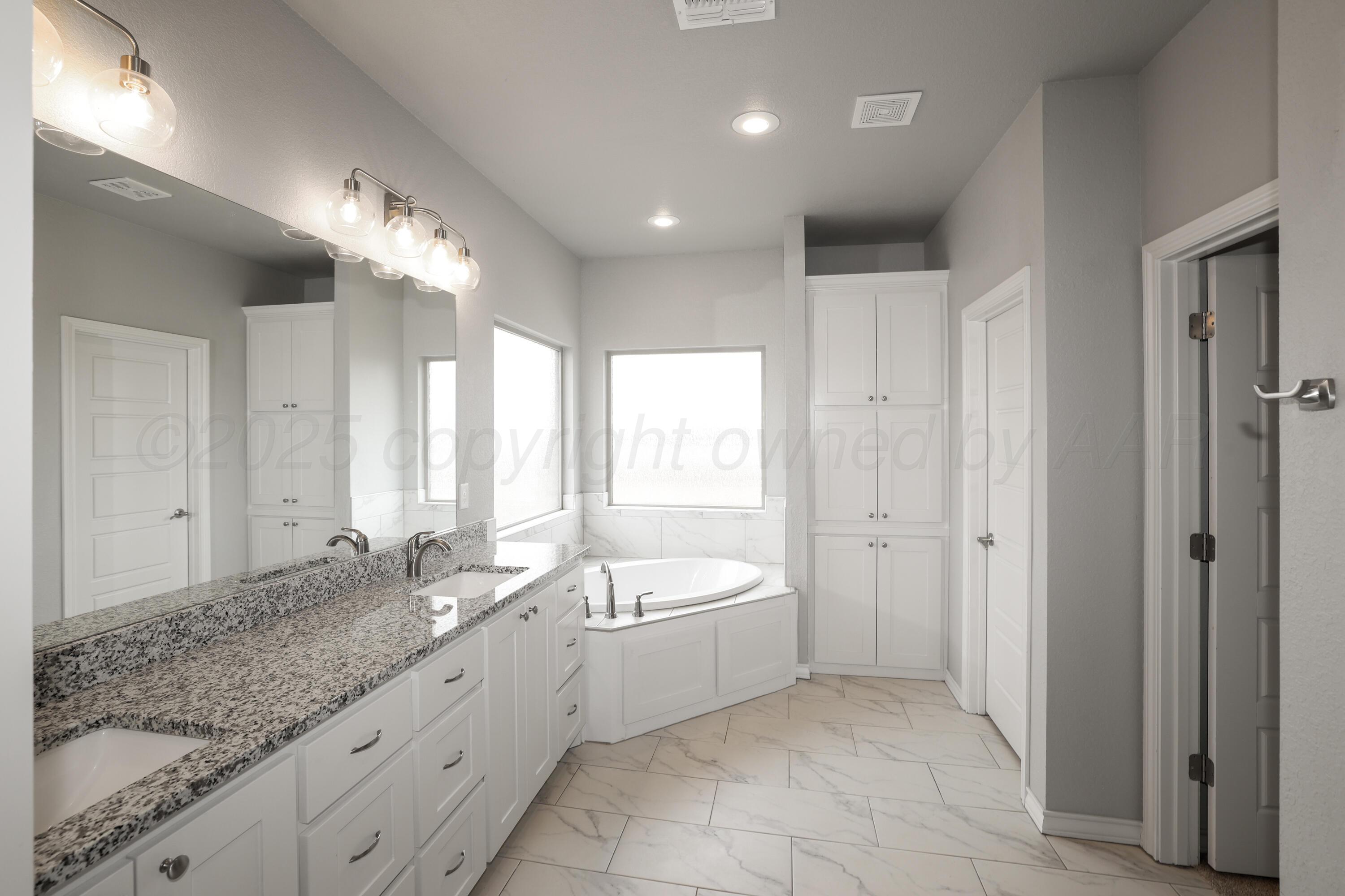 1051 Blakely Hollow Drive Property Photo 15