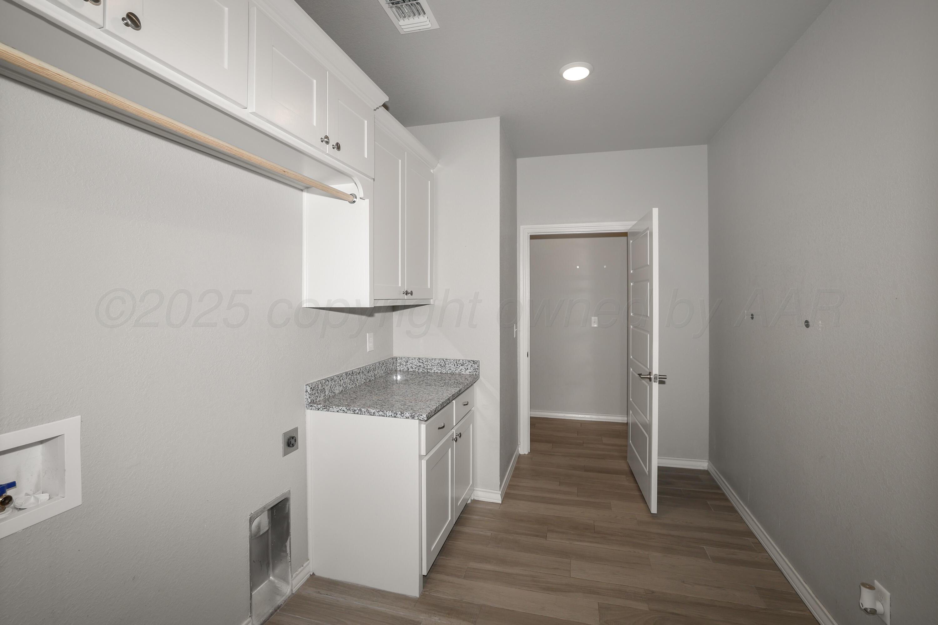 1051 Blakely Hollow Drive Property Photo 21
