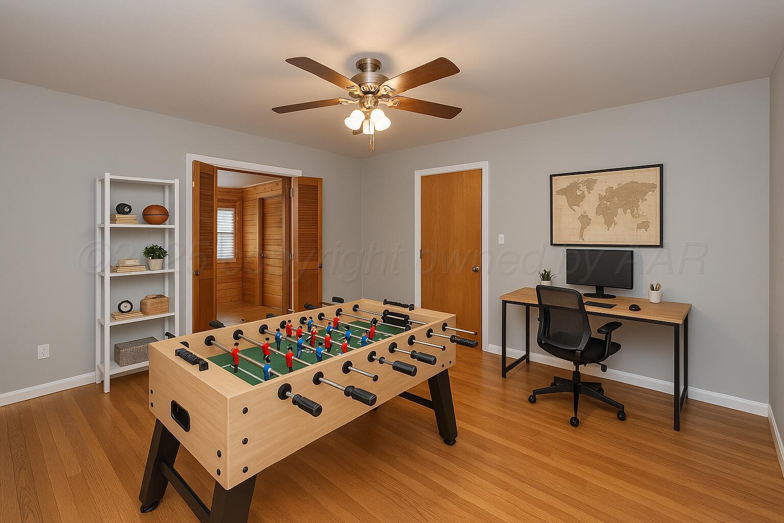 1209 S Travis Street Property Photo 20