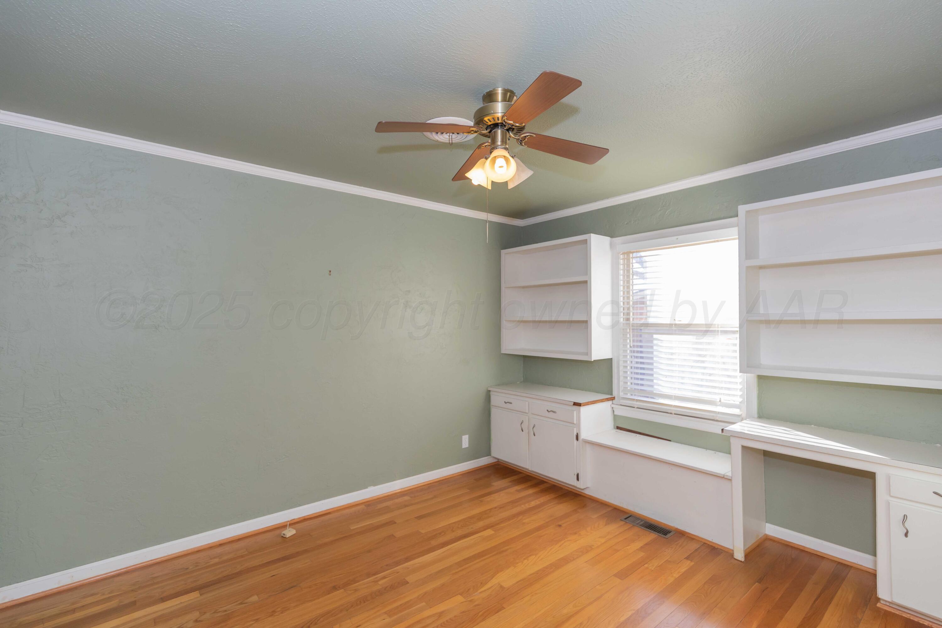 1209 S Travis Street Property Photo 30