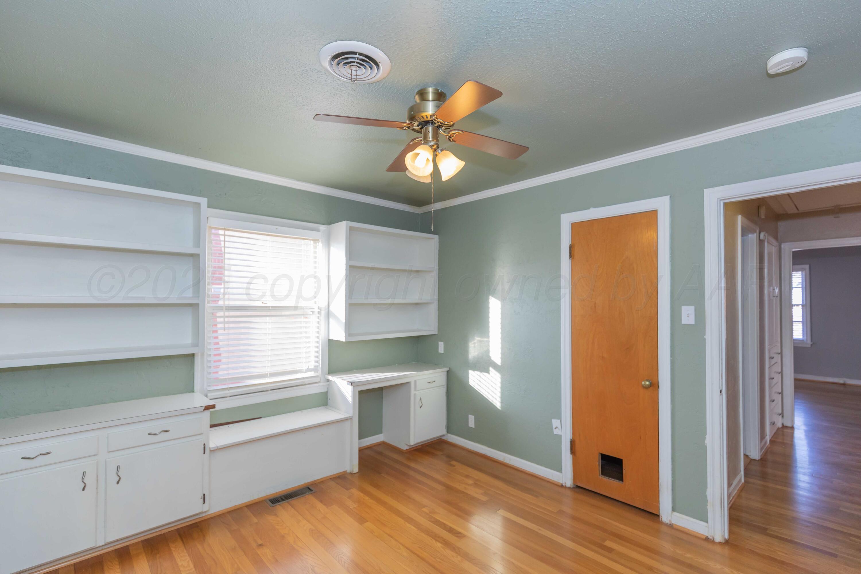 1209 S Travis Street Property Photo 31