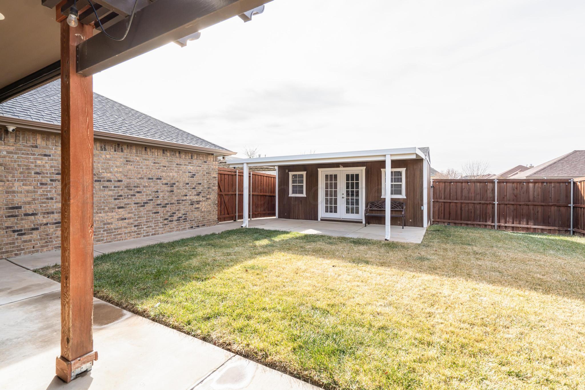 7404 Columbus Drive Property Photo 4