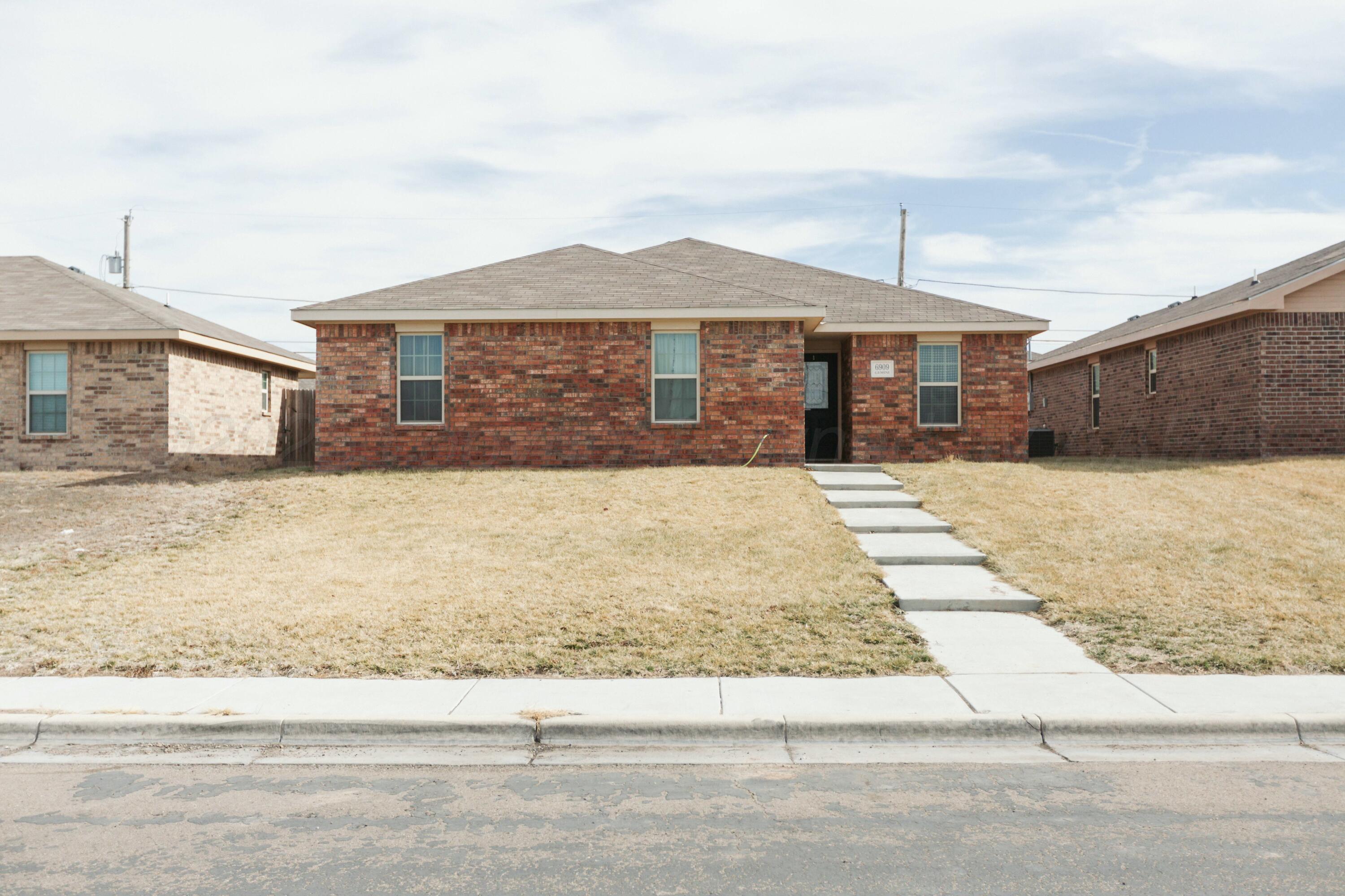 6909 Gemini Trail Property Photo 2