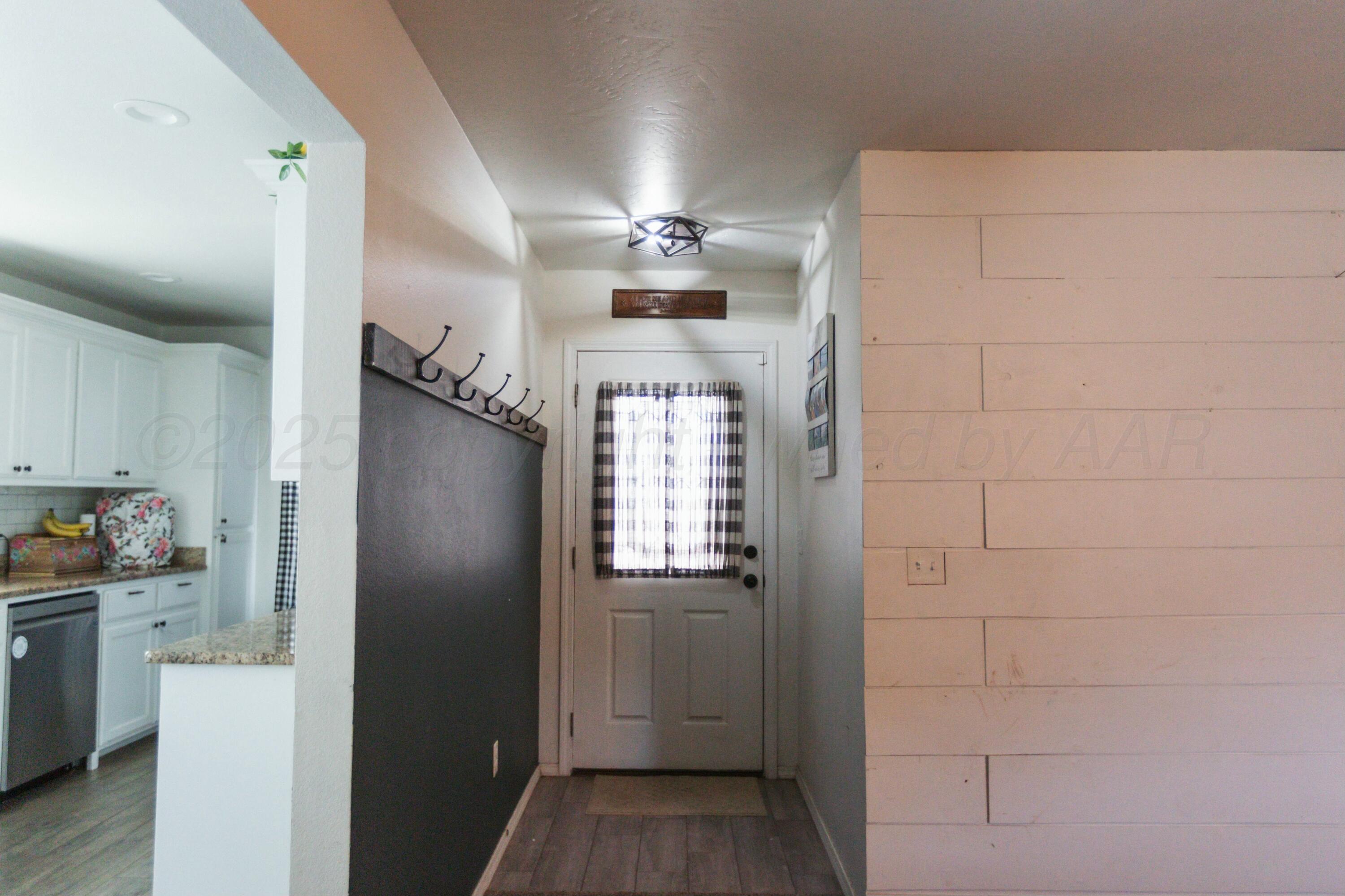 6909 Gemini Trail Property Photo 4