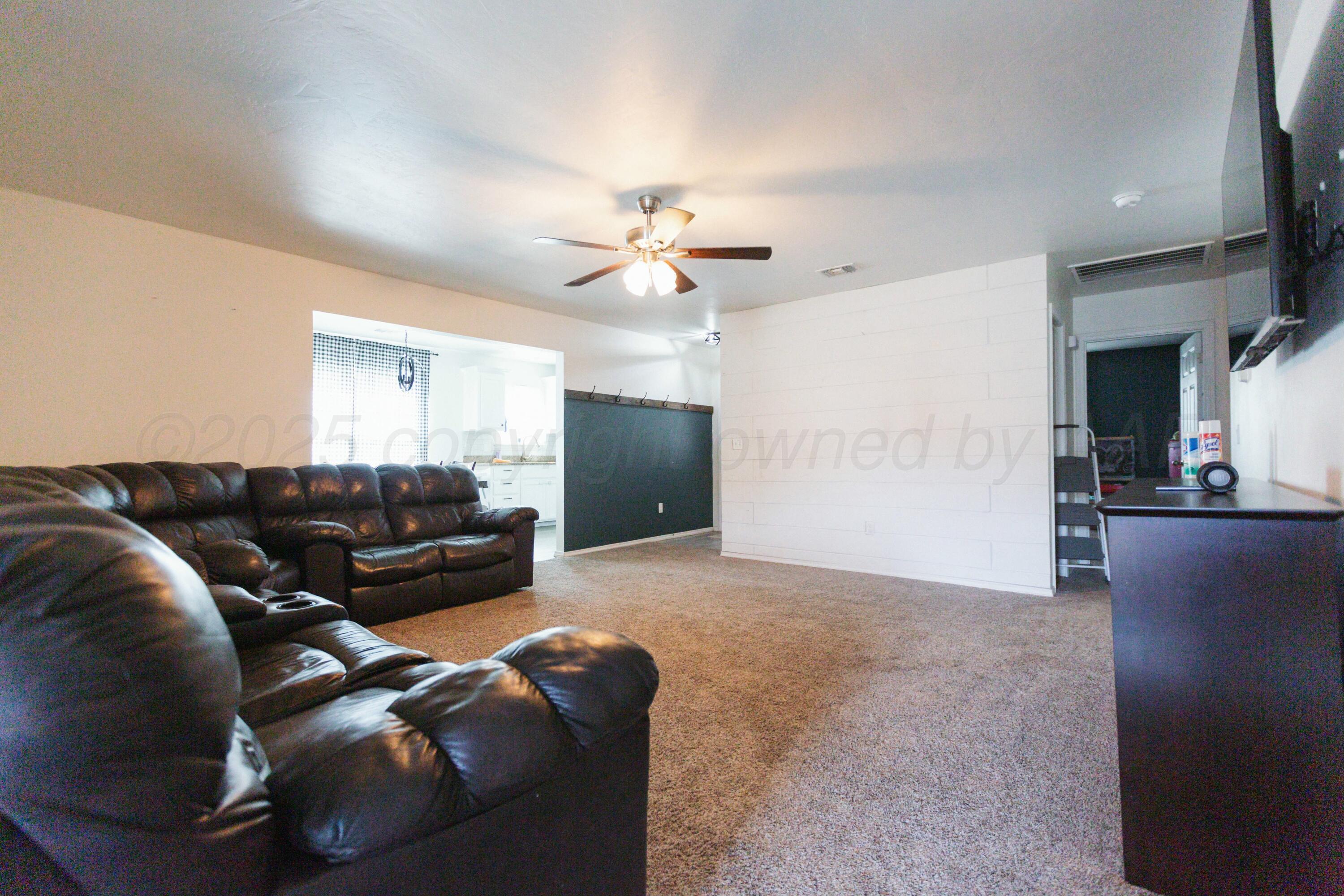 6909 Gemini Trail Property Photo 6