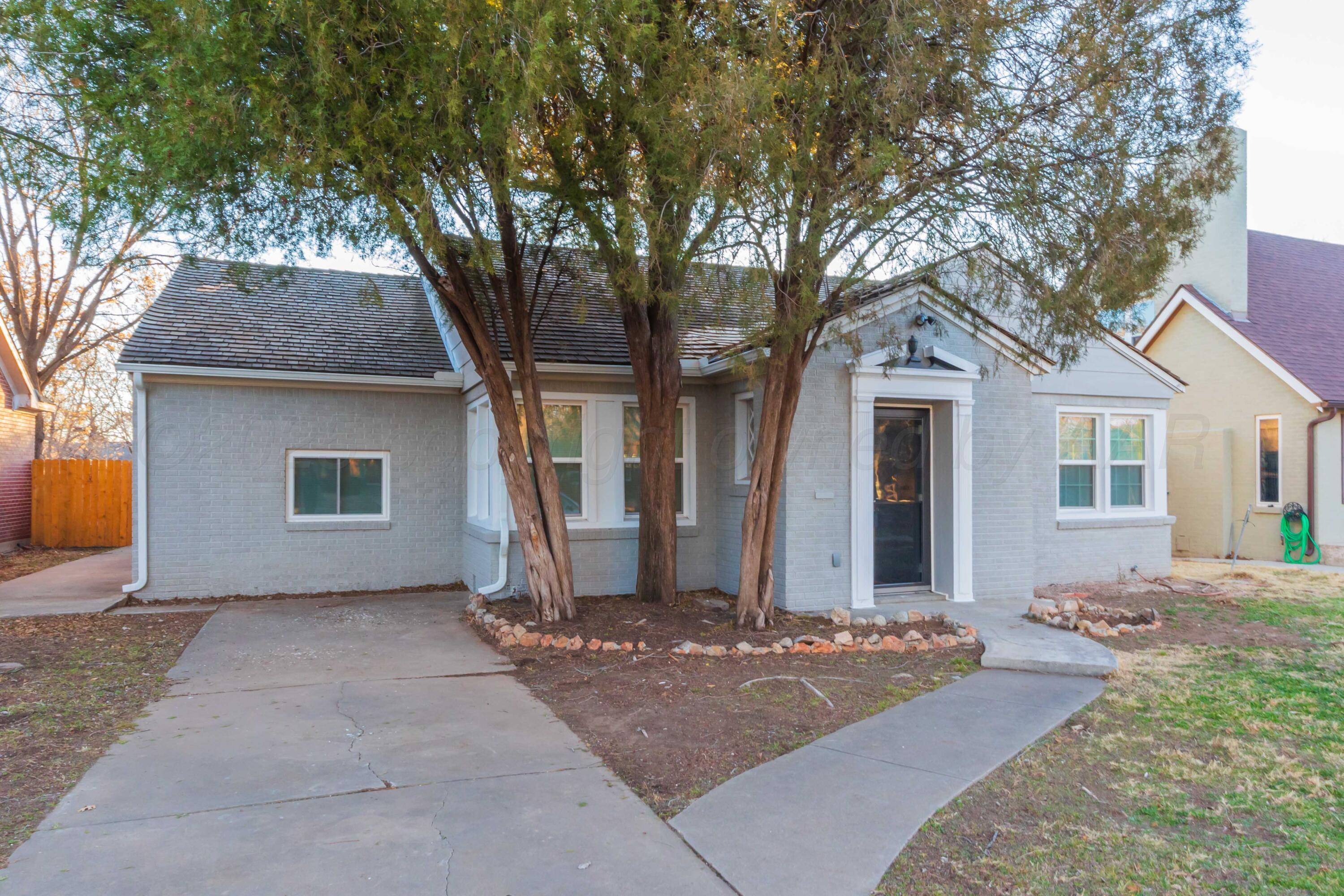 2705 S Harrison Street Property Photo 2