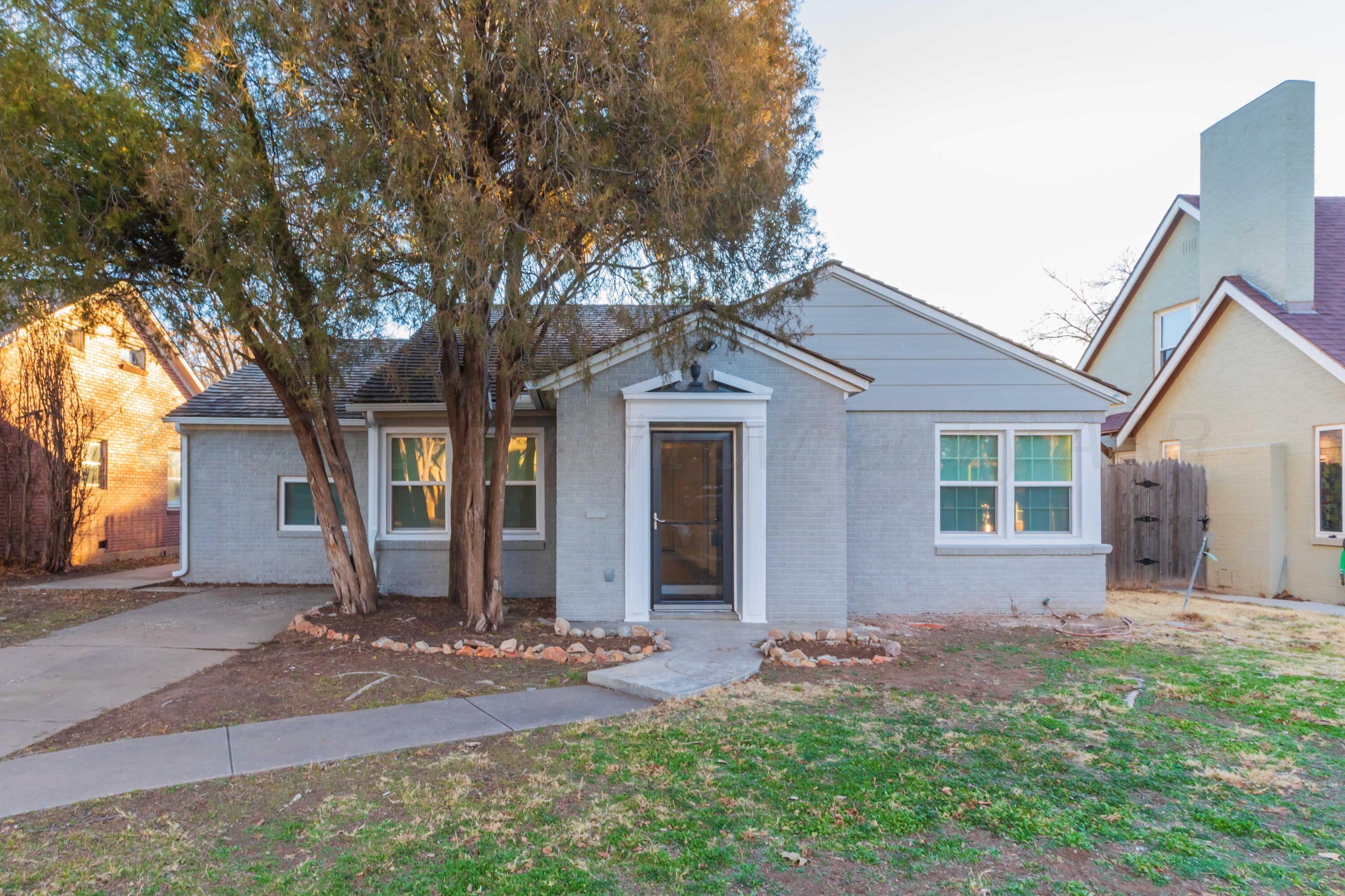 2705 S Harrison Street Property Photo 4
