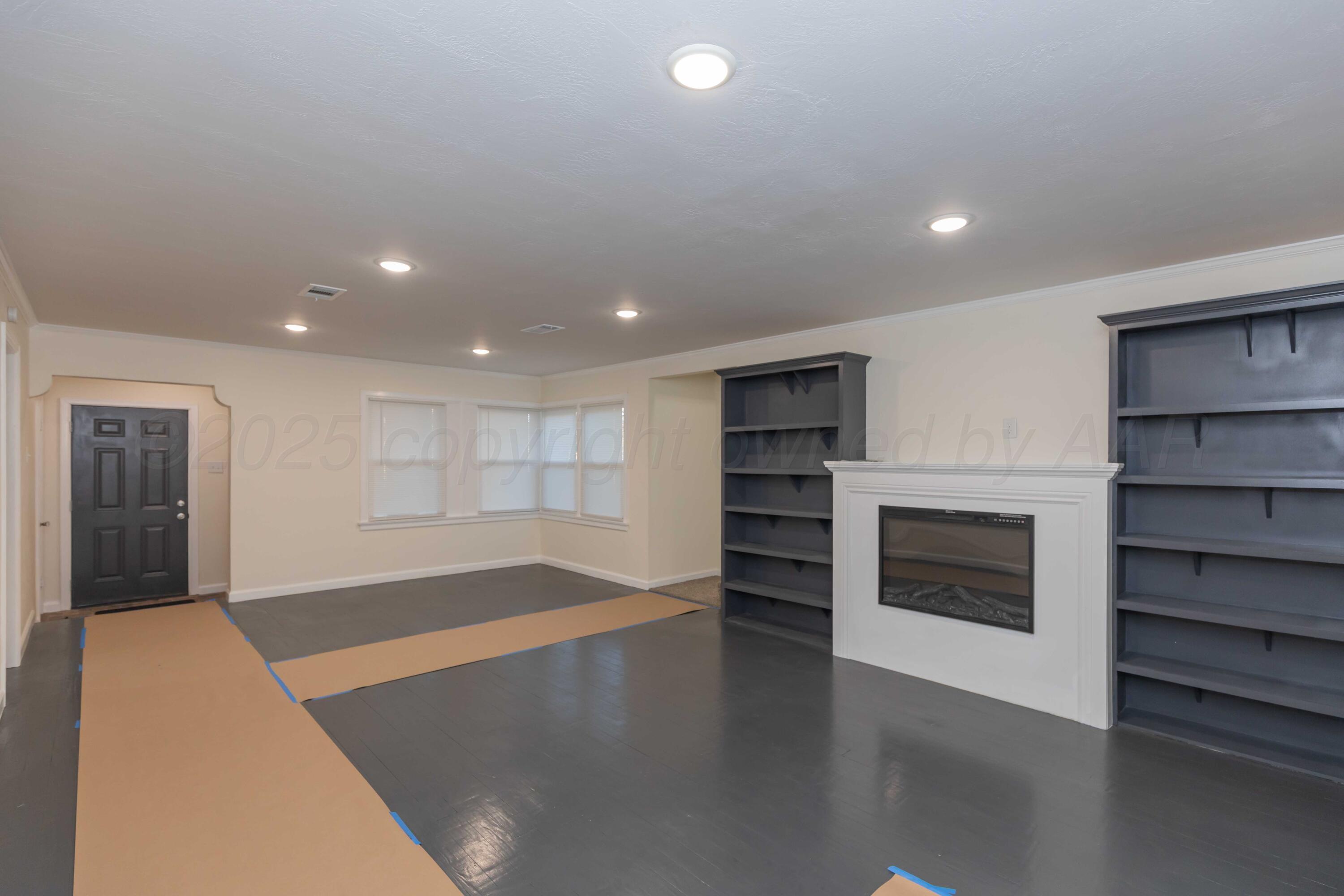 2705 S Harrison Street Property Photo 6