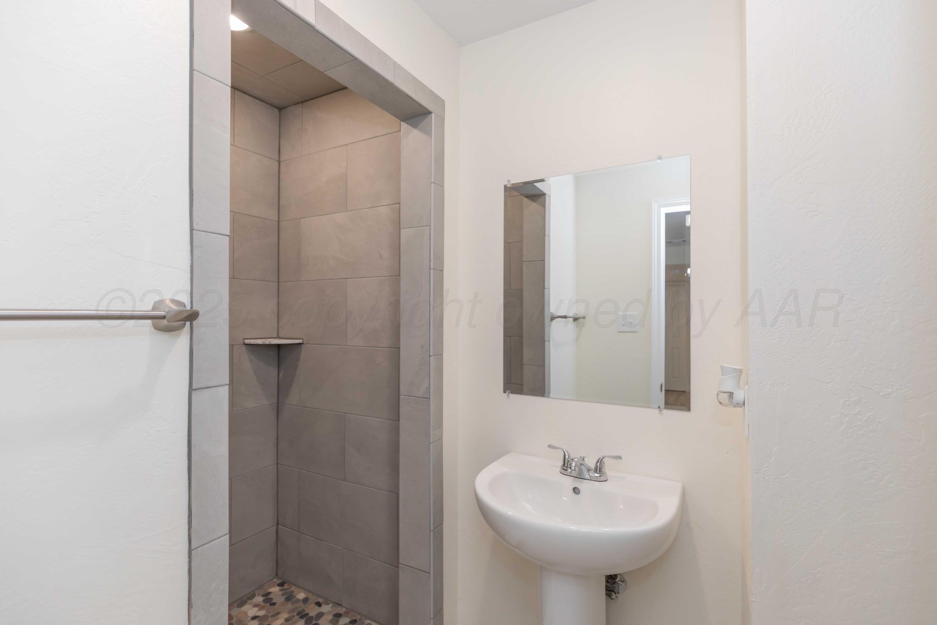 2705 S Harrison Street Property Photo 27