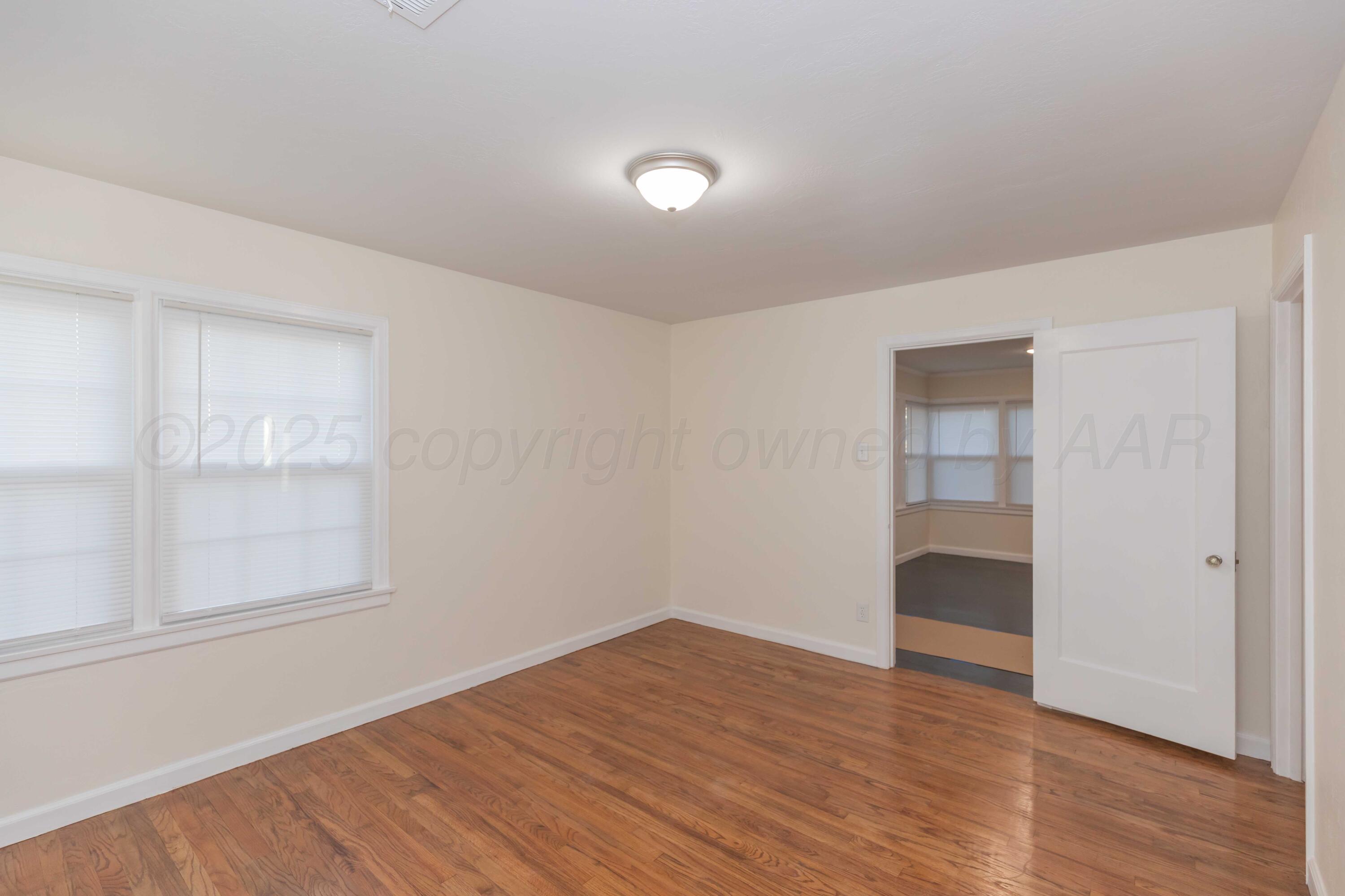 2705 S Harrison Street Property Photo 32