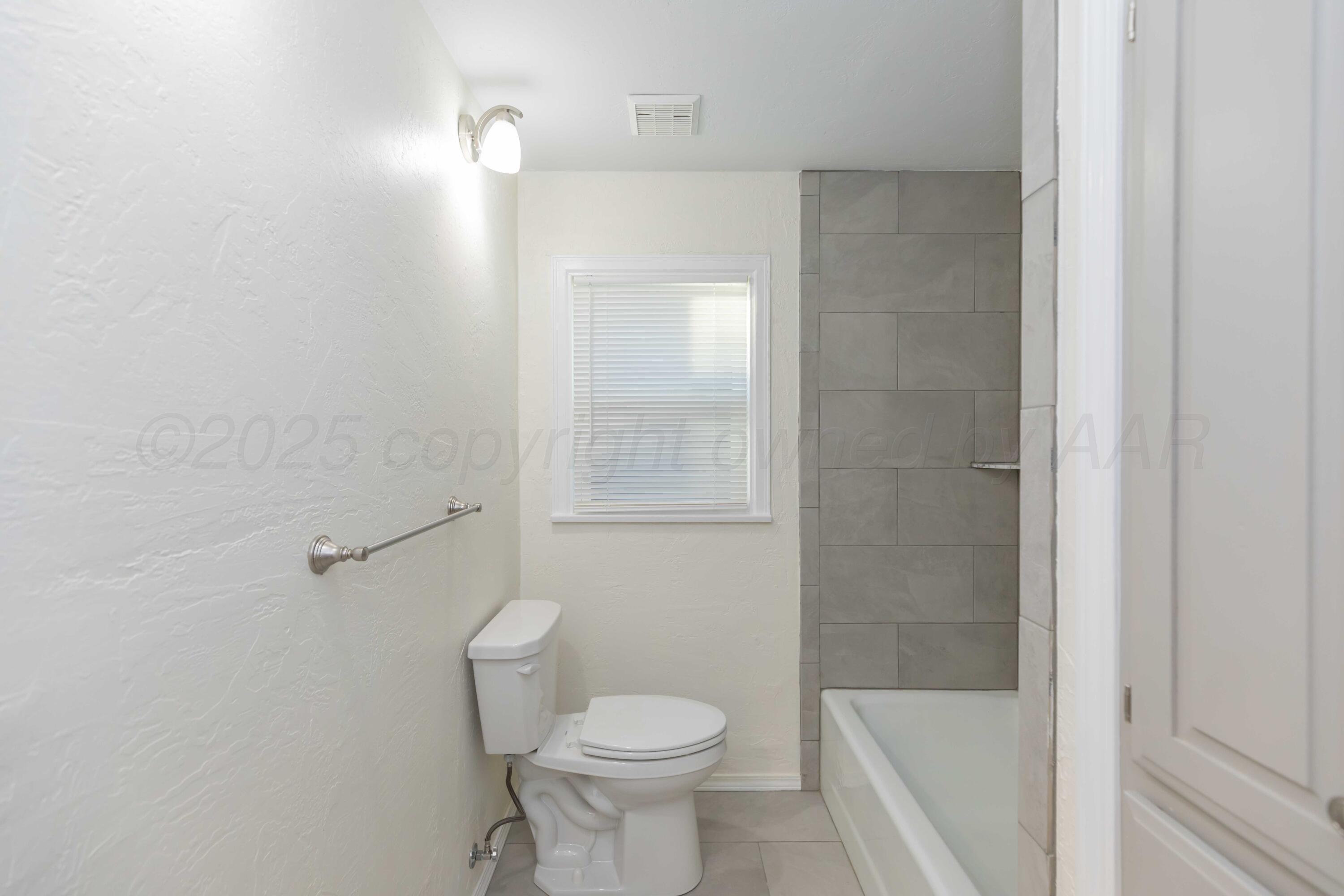 2705 S Harrison Street Property Photo 35