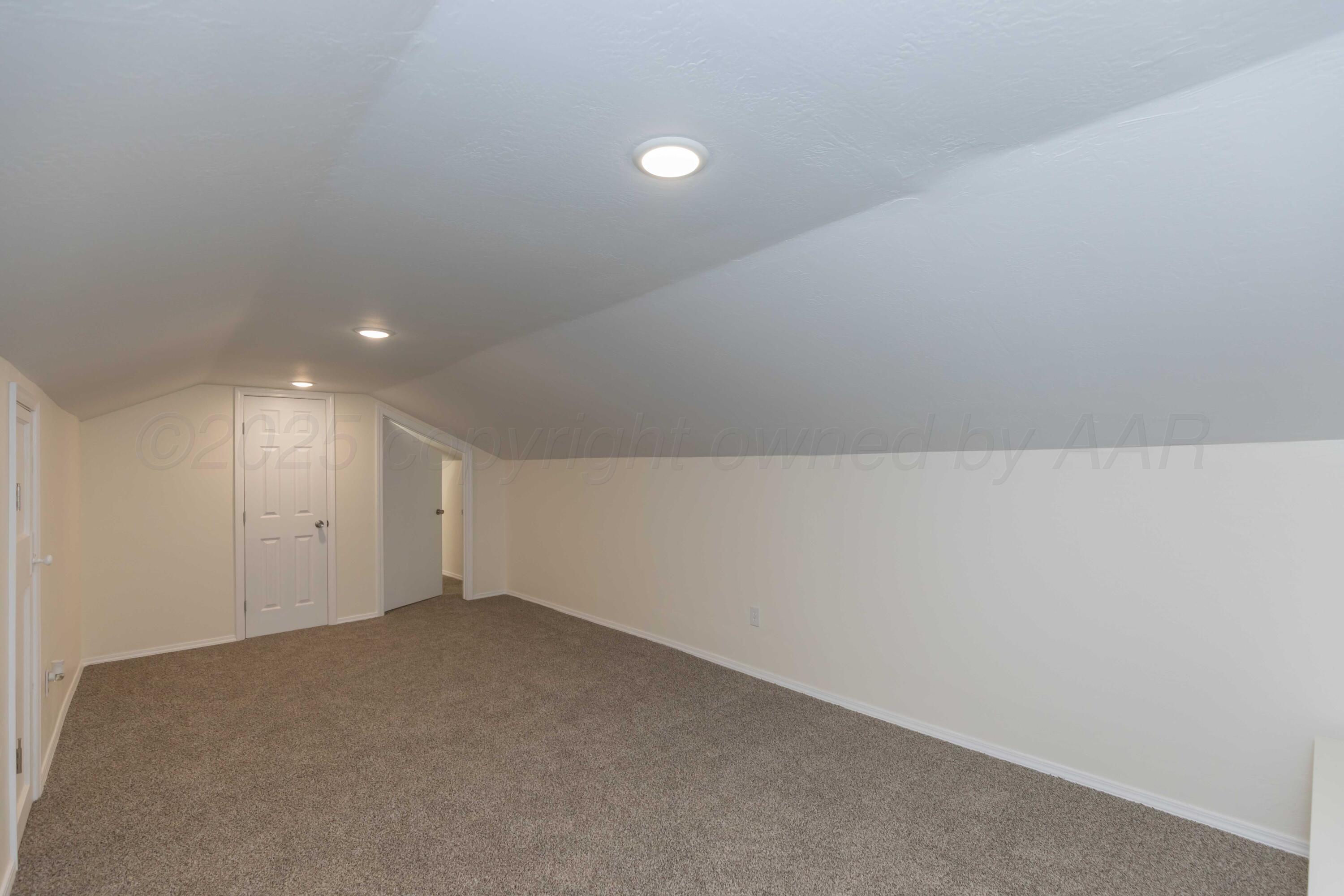 2705 S Harrison Street Property Photo 38