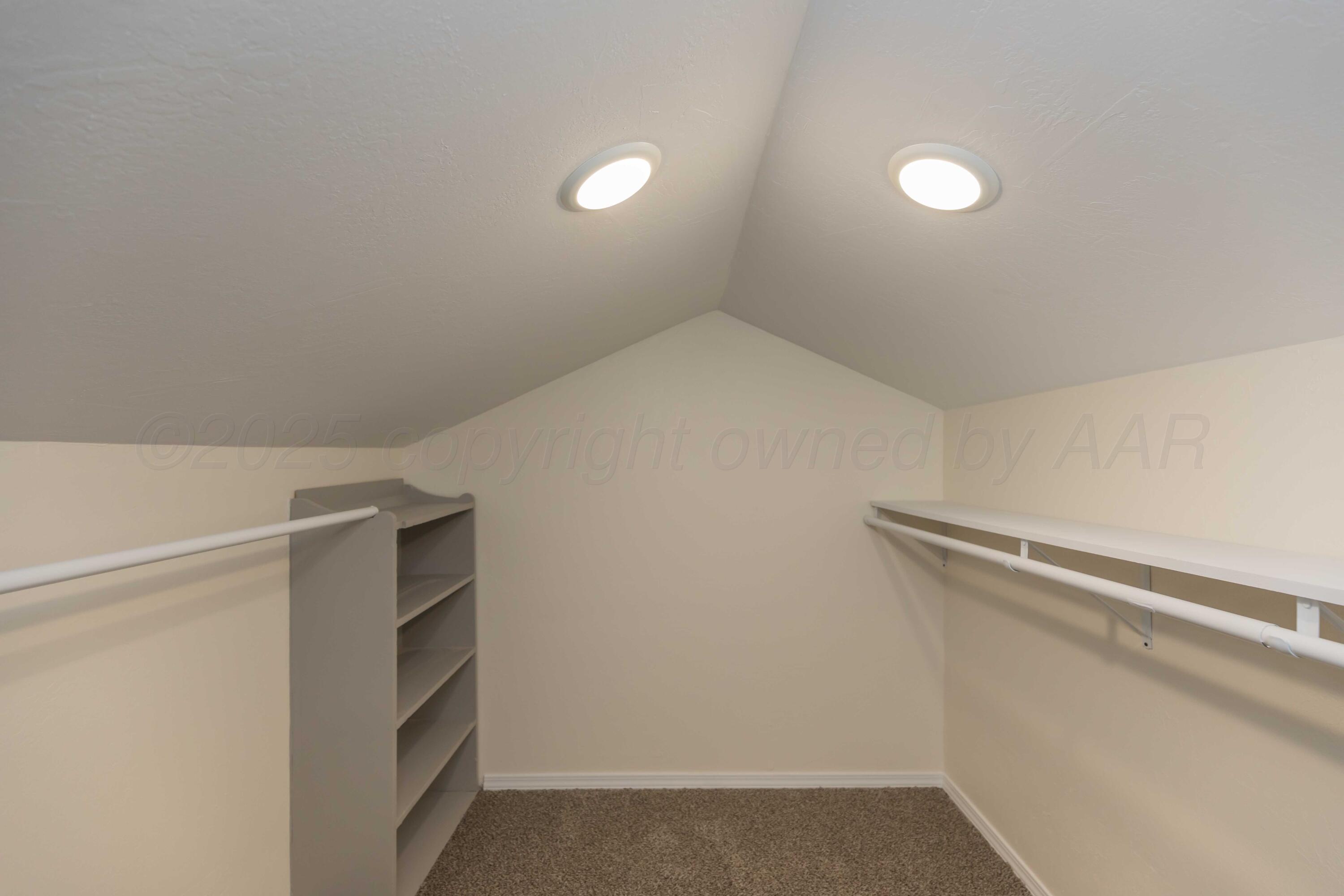 2705 S Harrison Street Property Photo 39