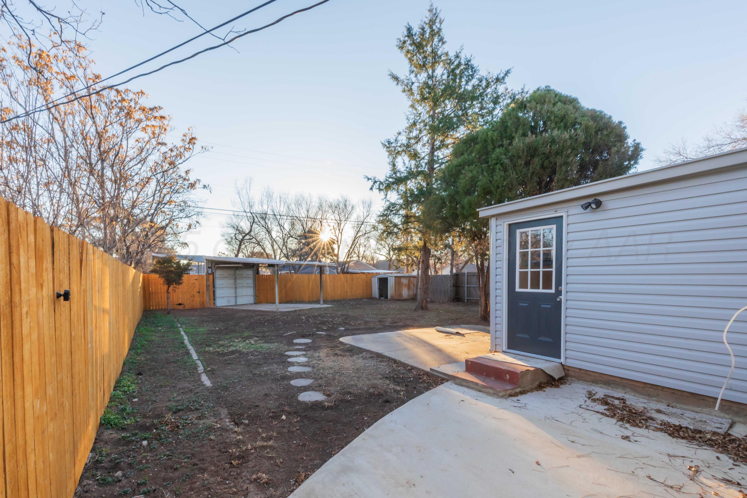2705 S Harrison Street Property Photo 44