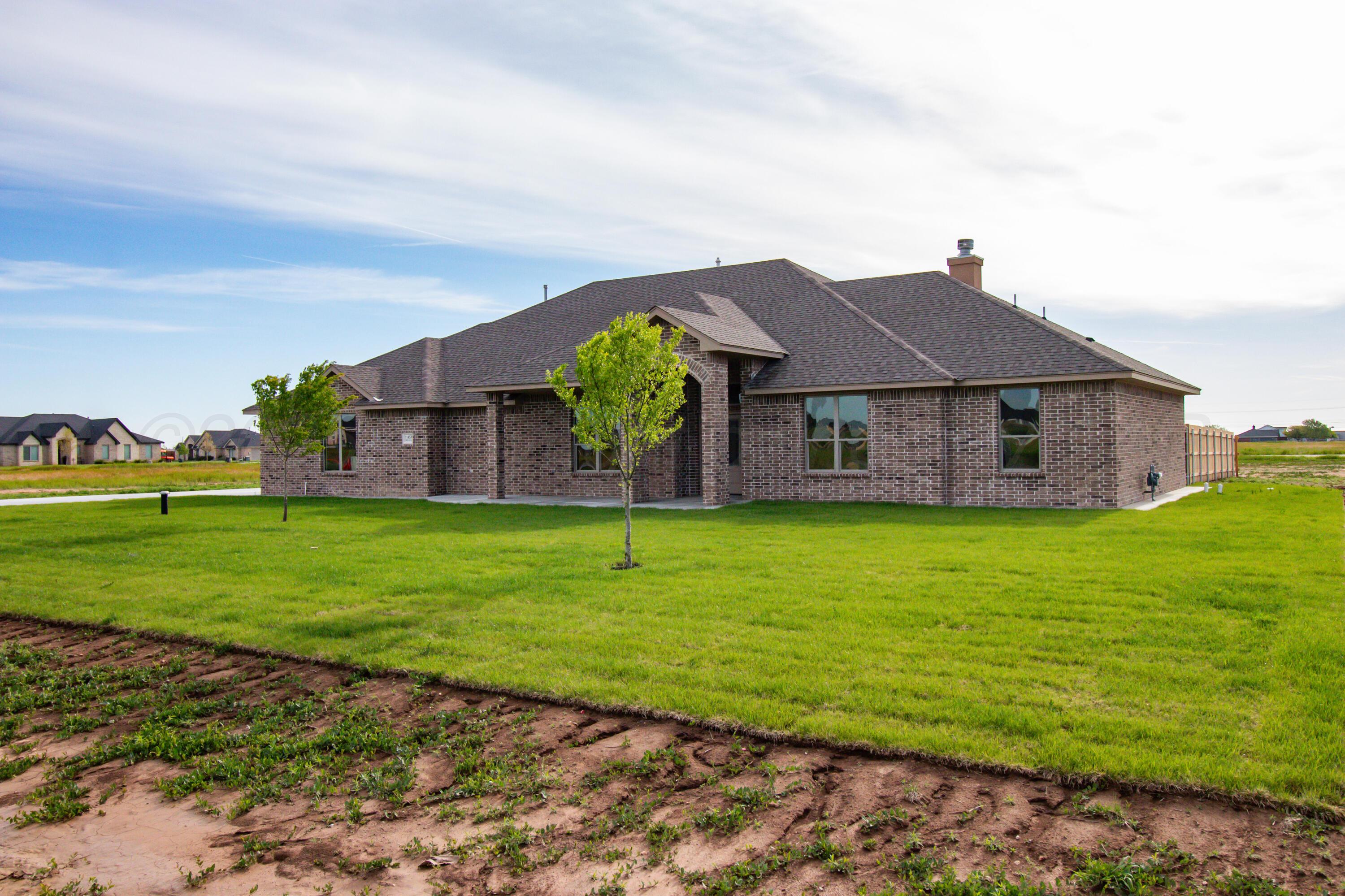 11453 Twin Hills Drive Property Photo 3