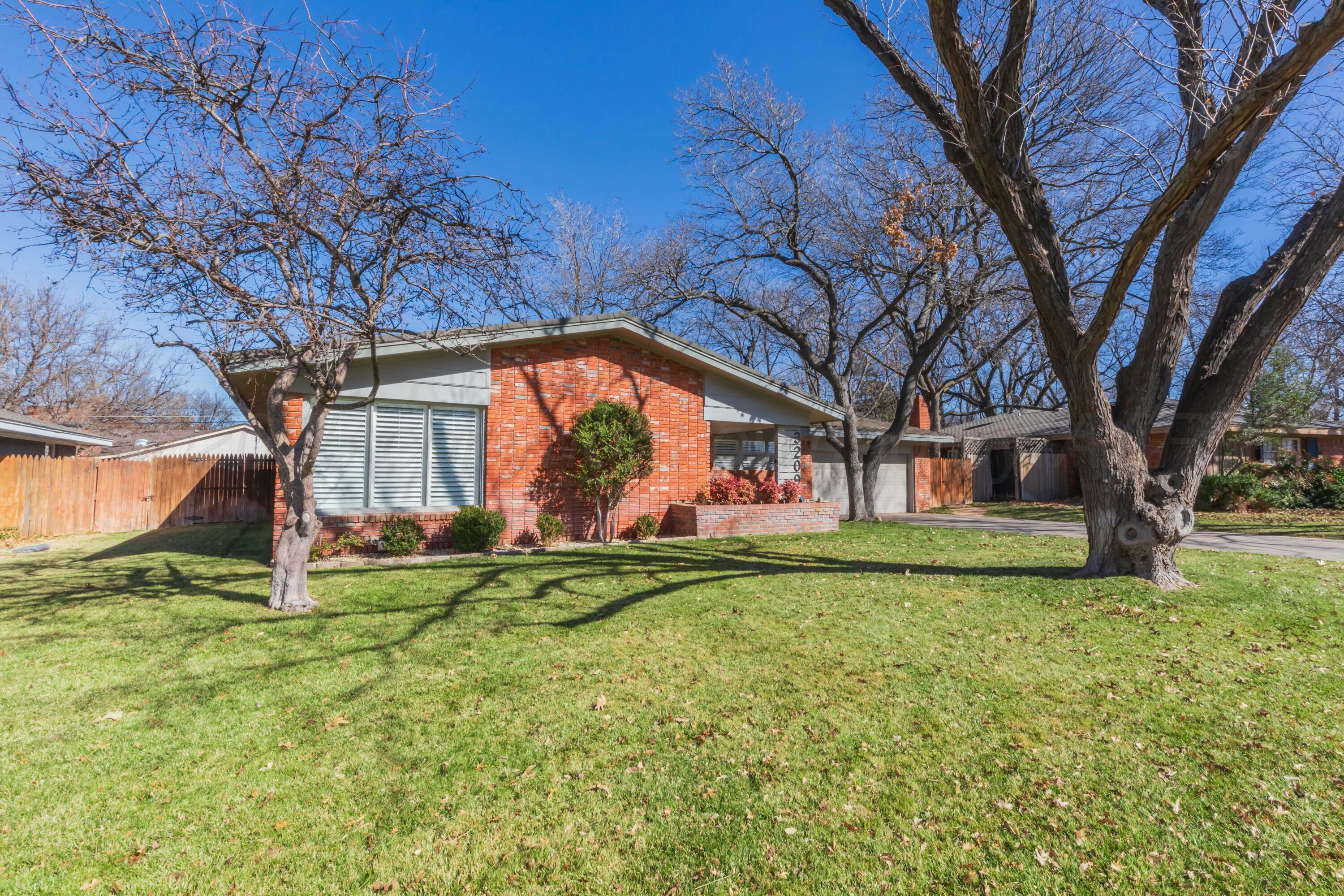 3209 S Rusk Street Property Photo 2