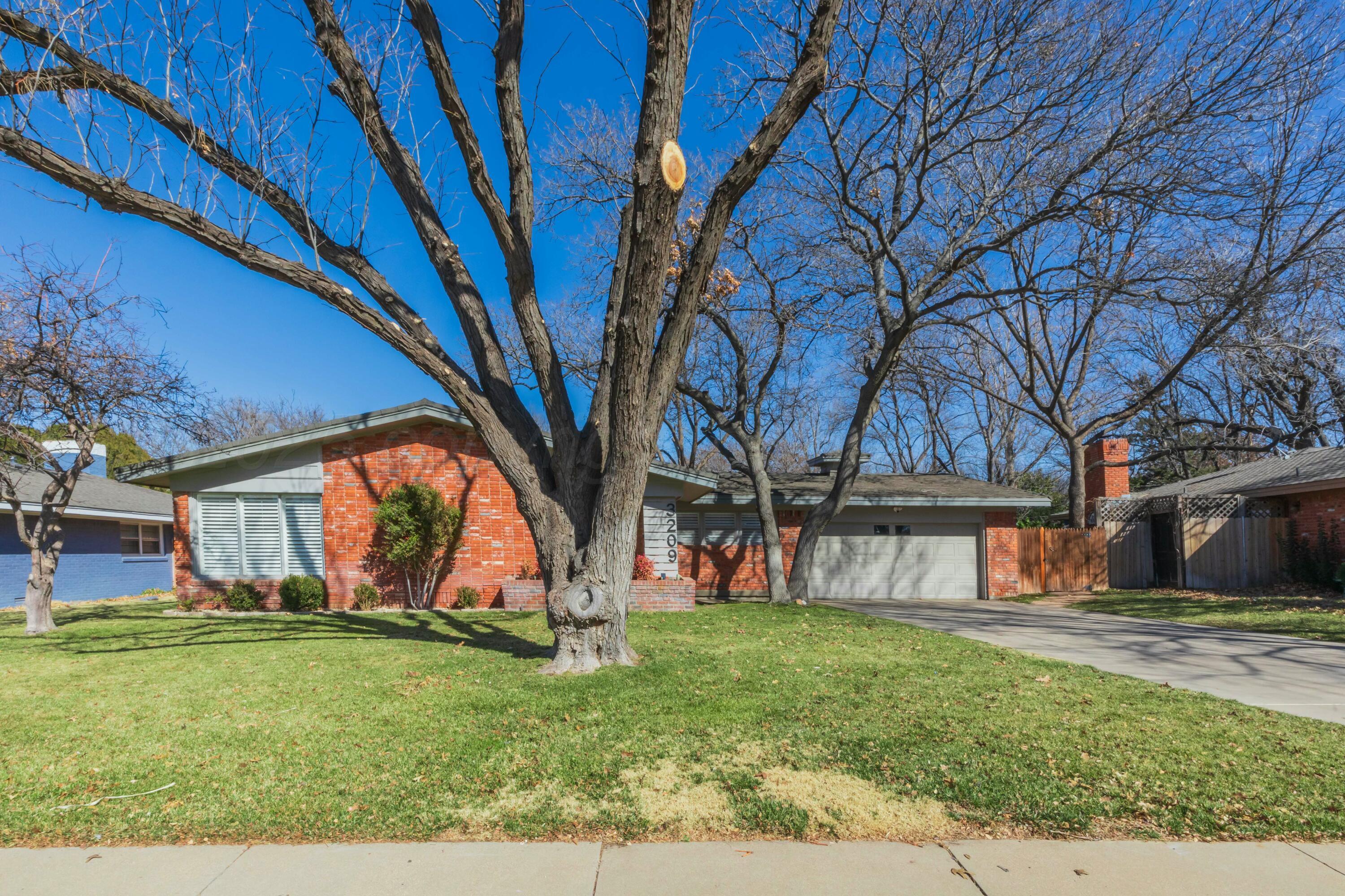 3209 S Rusk Street Property Photo 3