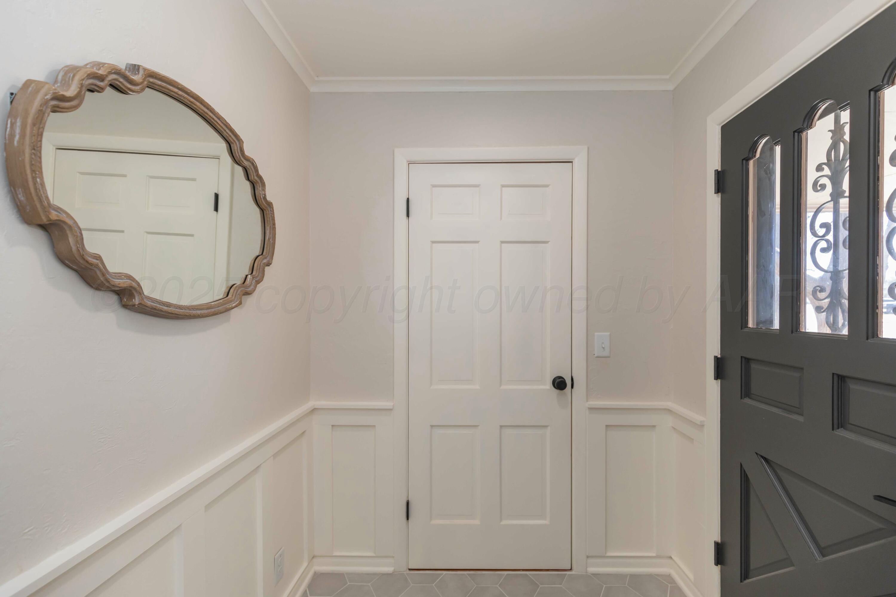 3209 S Rusk Street Property Photo 6
