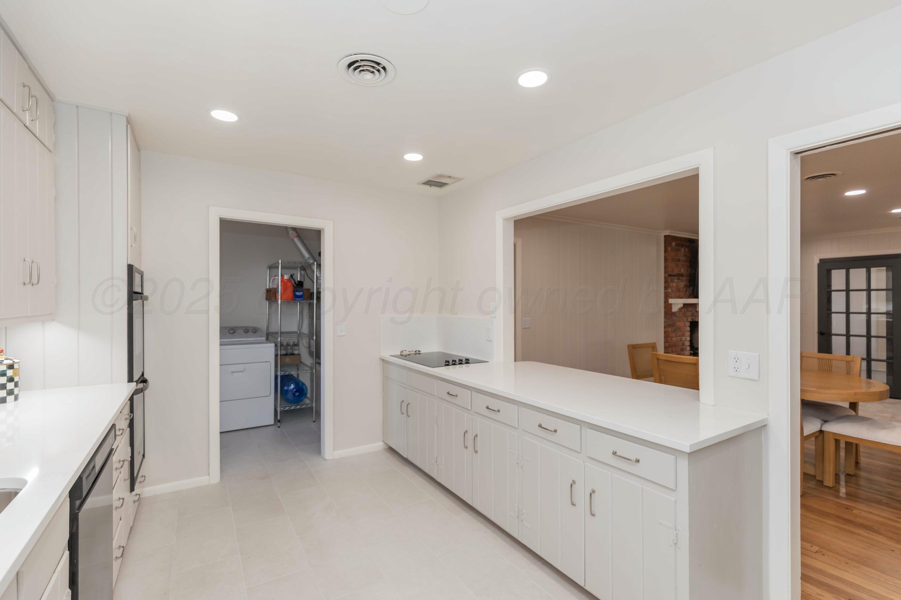 3209 S Rusk Street Property Photo 17