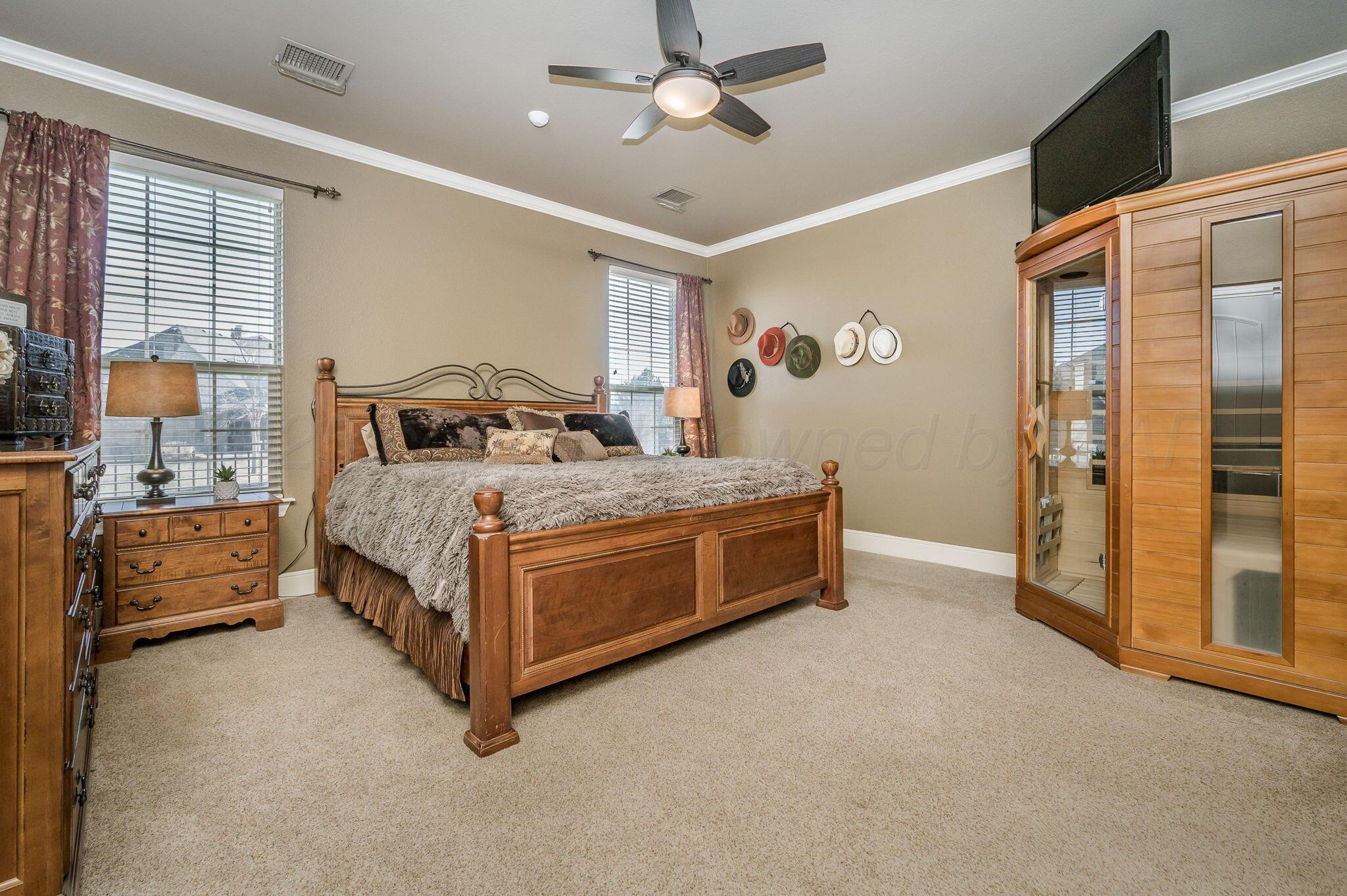6301 Parkwood Place Property Photo 14