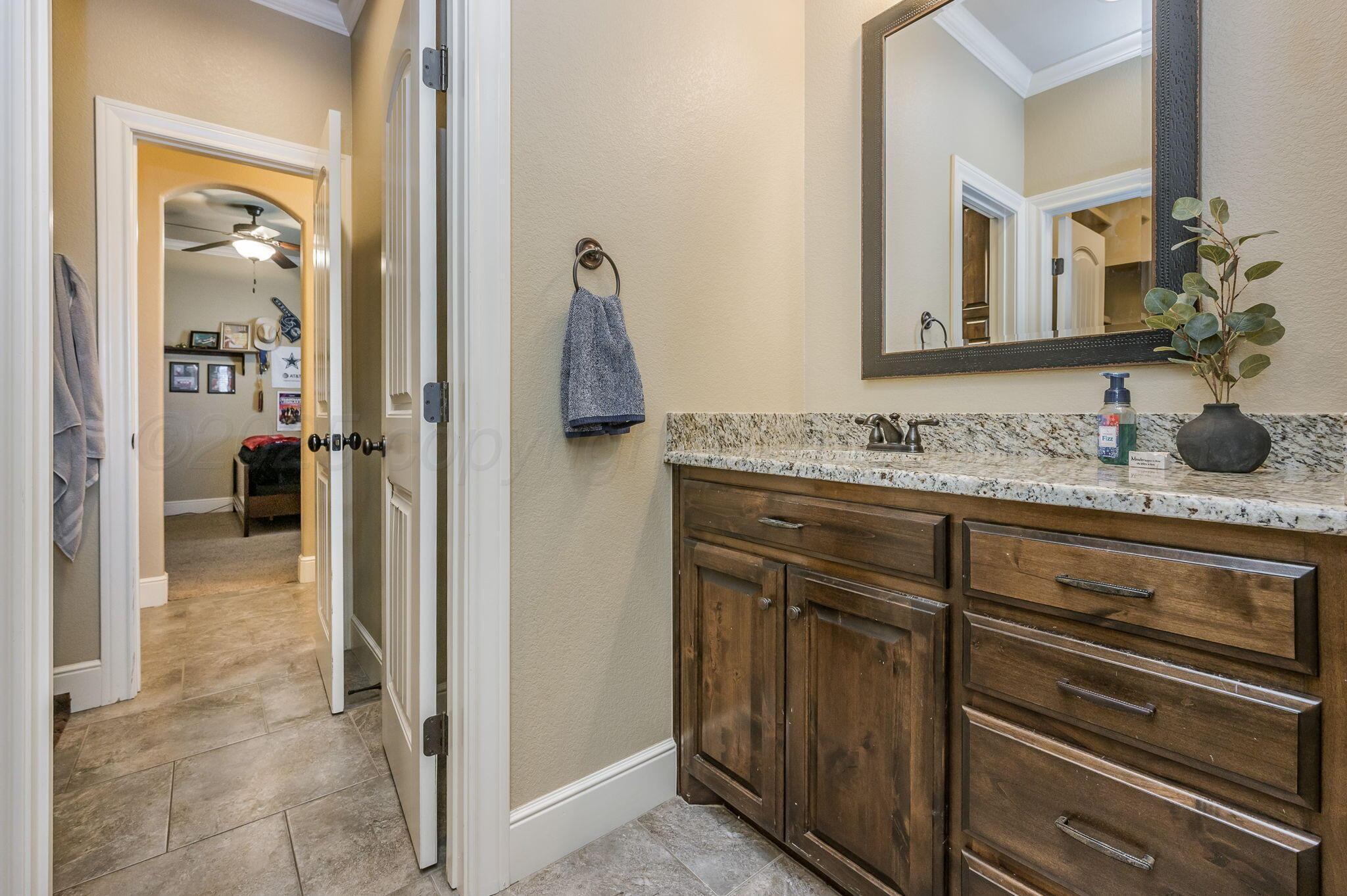 6301 Parkwood Place Property Photo 22