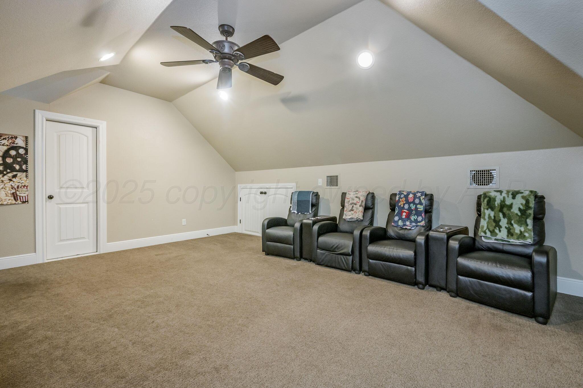 6301 Parkwood Place Property Photo 29