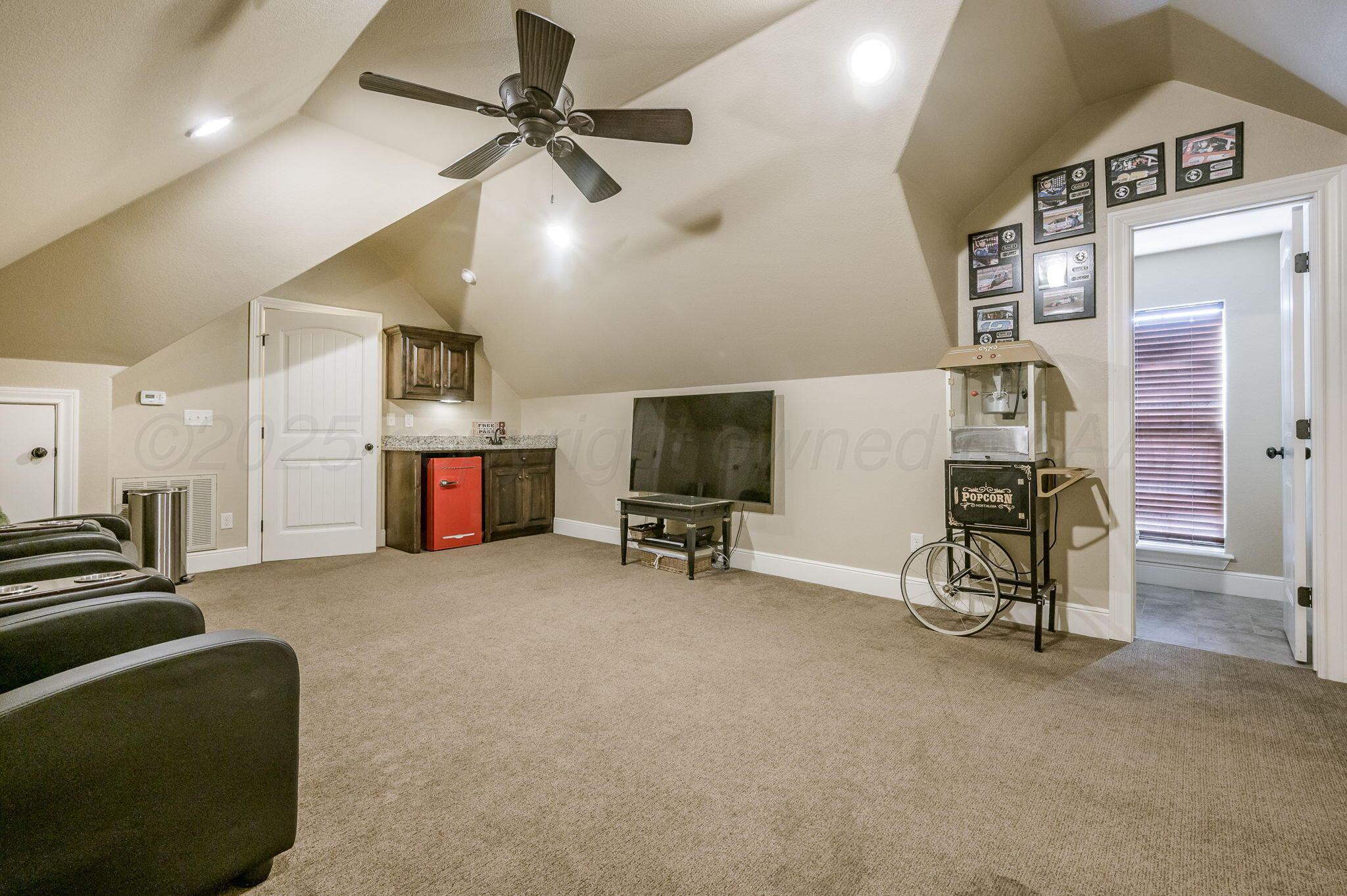 6301 Parkwood Place Property Photo 30