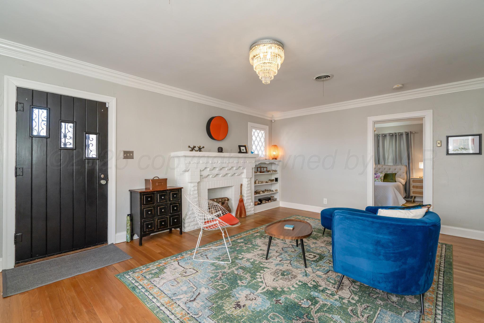 2404 S Ong Street Property Photo 4