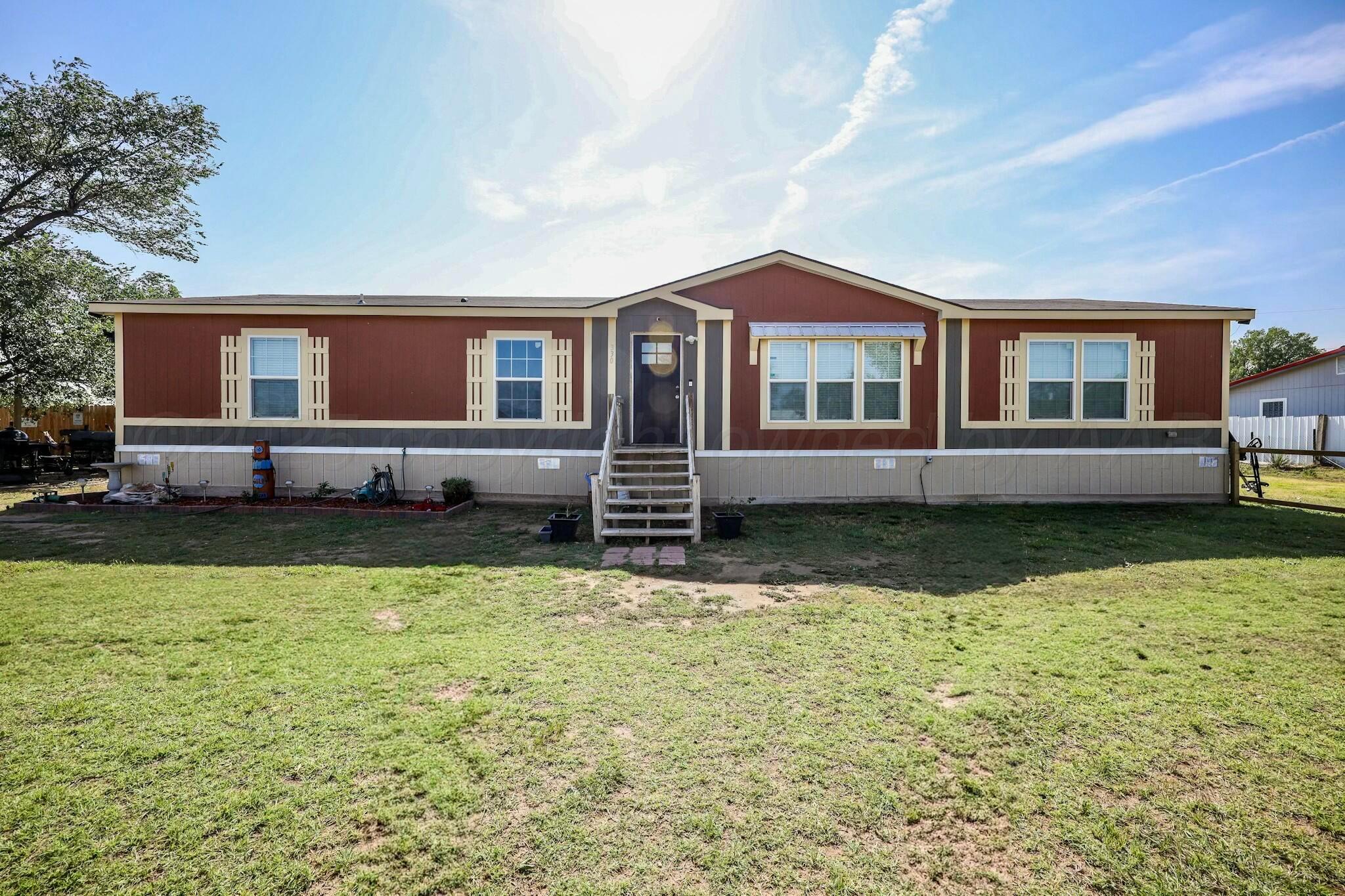 320 S Davis Avenue Property Photo