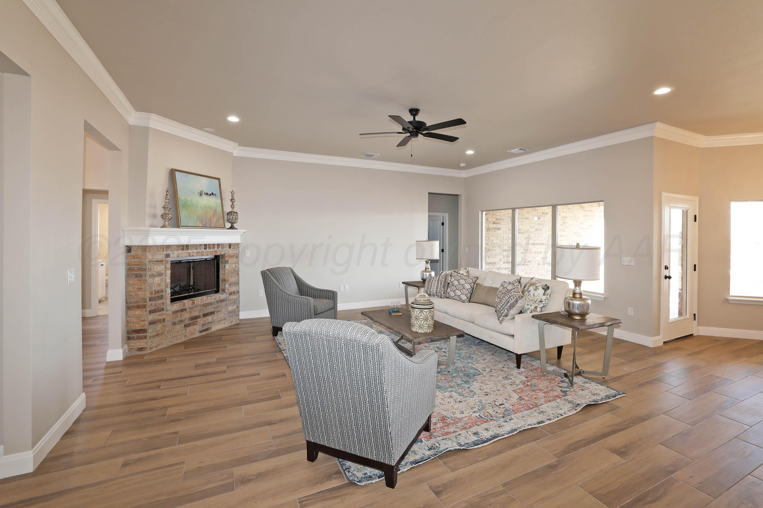 9881 Highland Springs Drive Property Photo 4