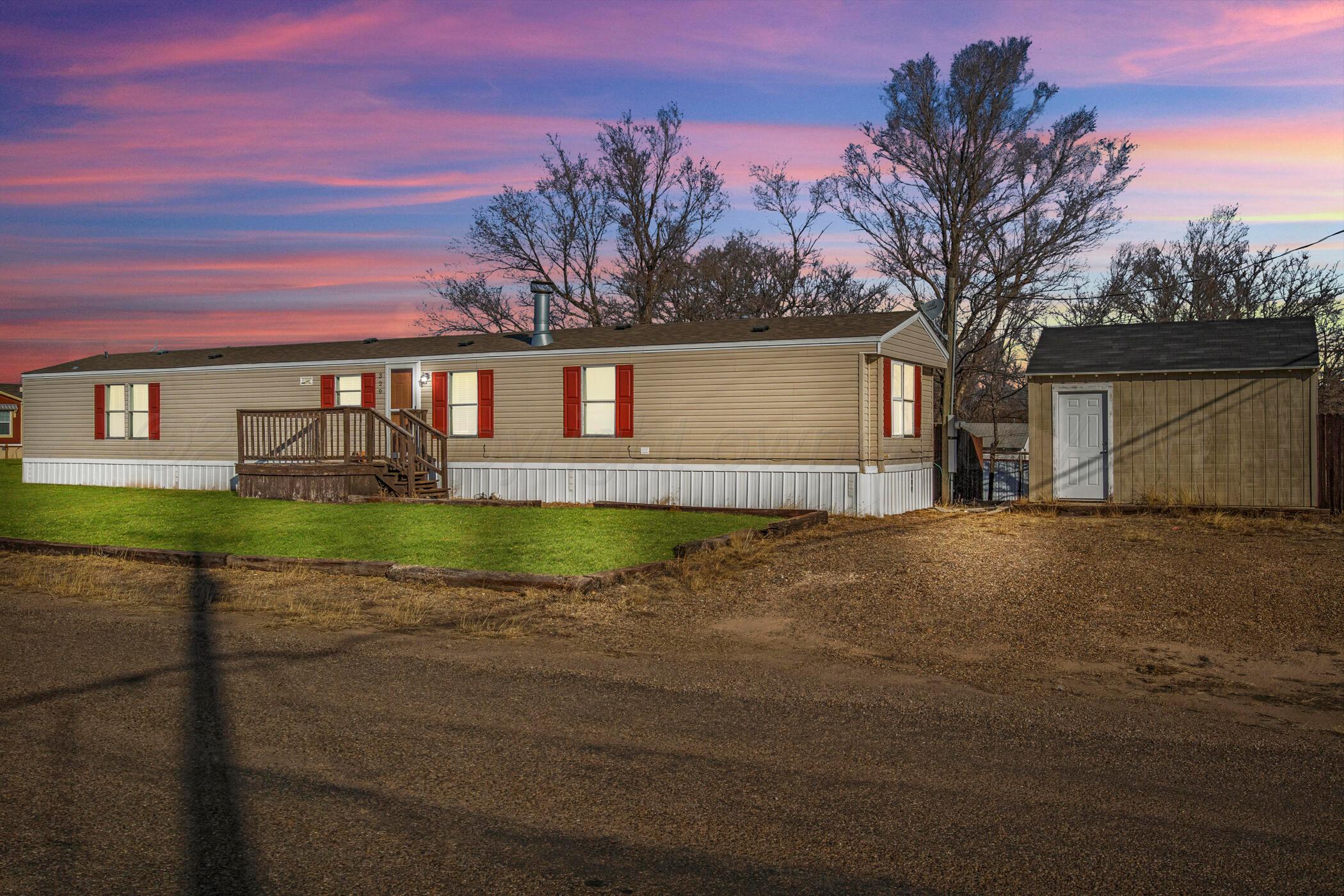 329 S Davis Avenue Property Photo