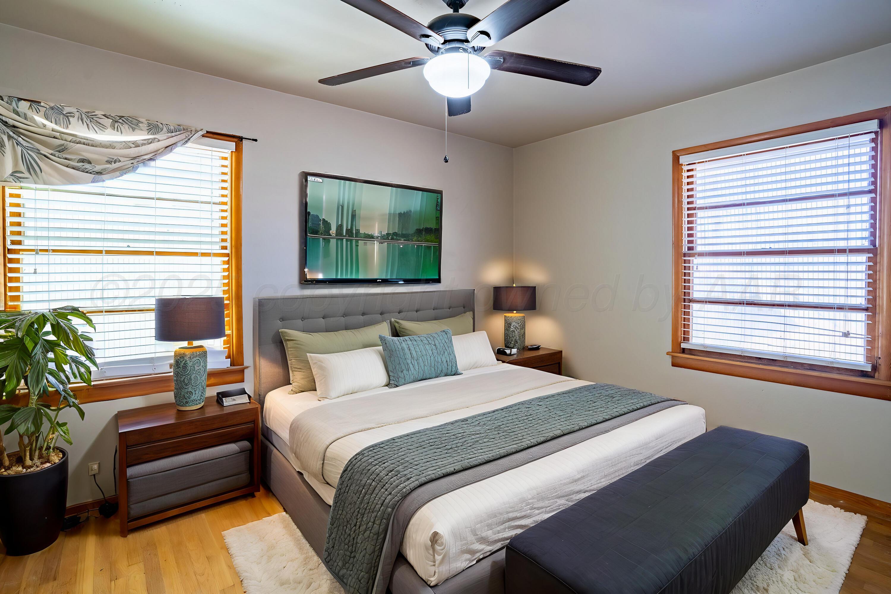 1536 Wells Street Property Photo 10