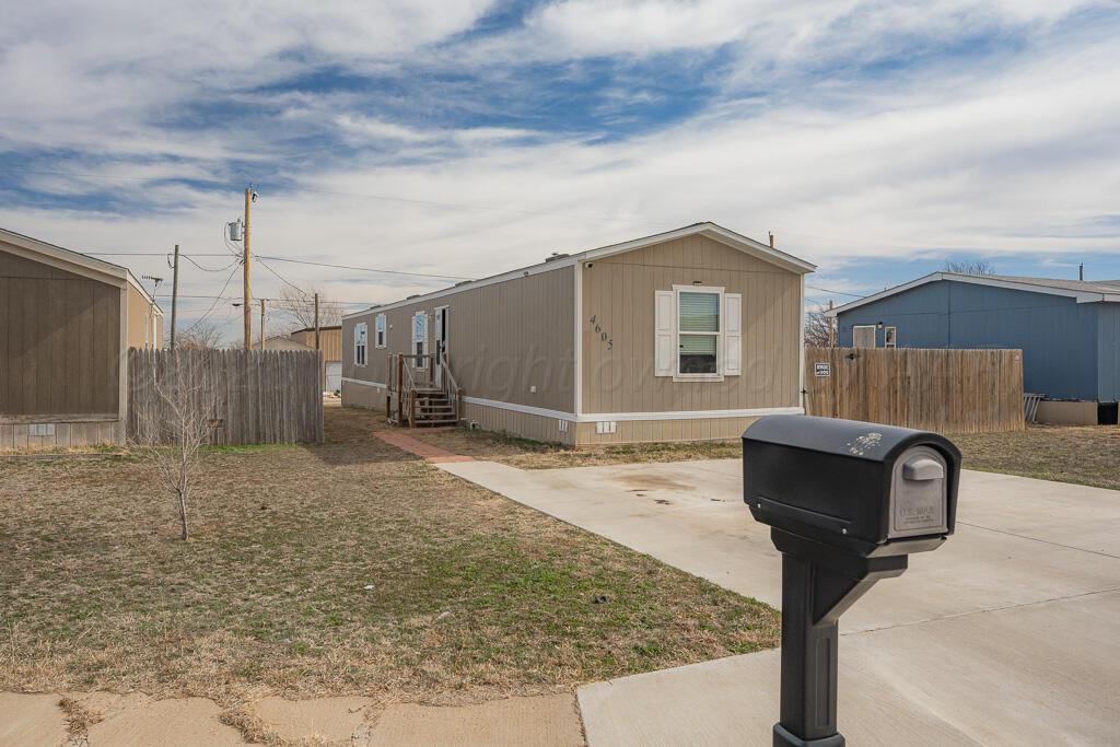 4605 Pioneer Lane Property Photo