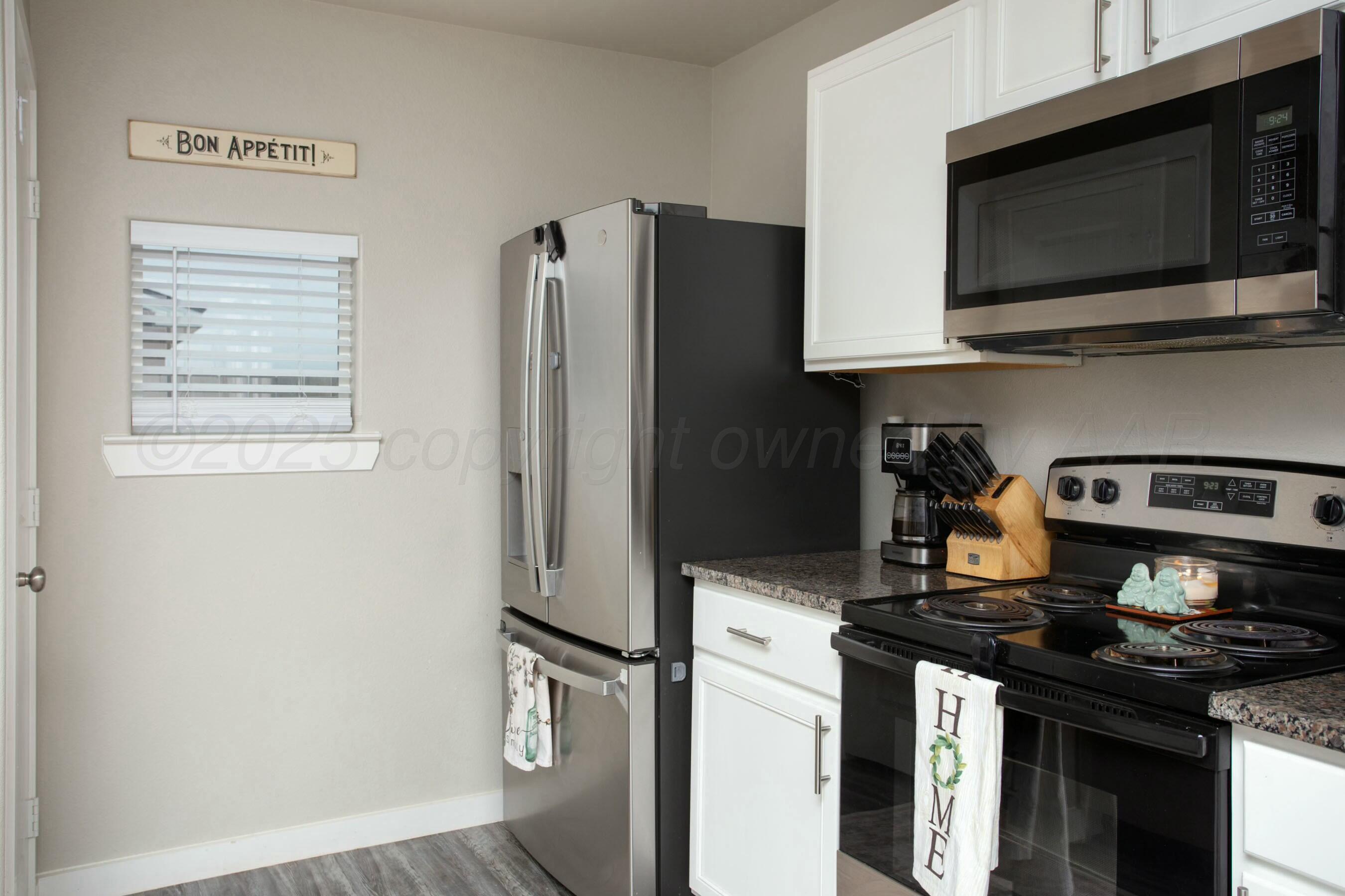 5008 Locker Street Property Photo 8