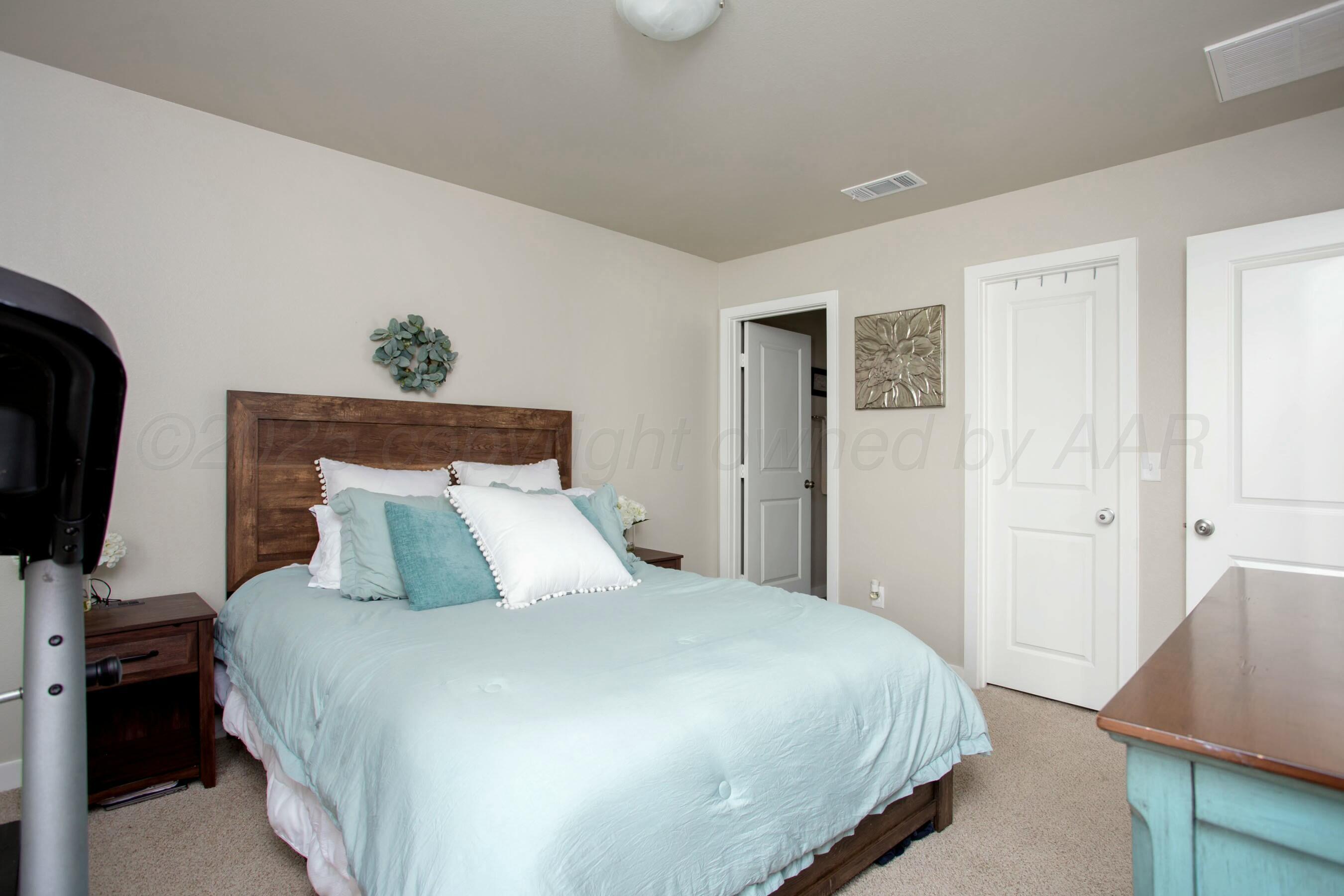 5008 Locker Street Property Photo 11