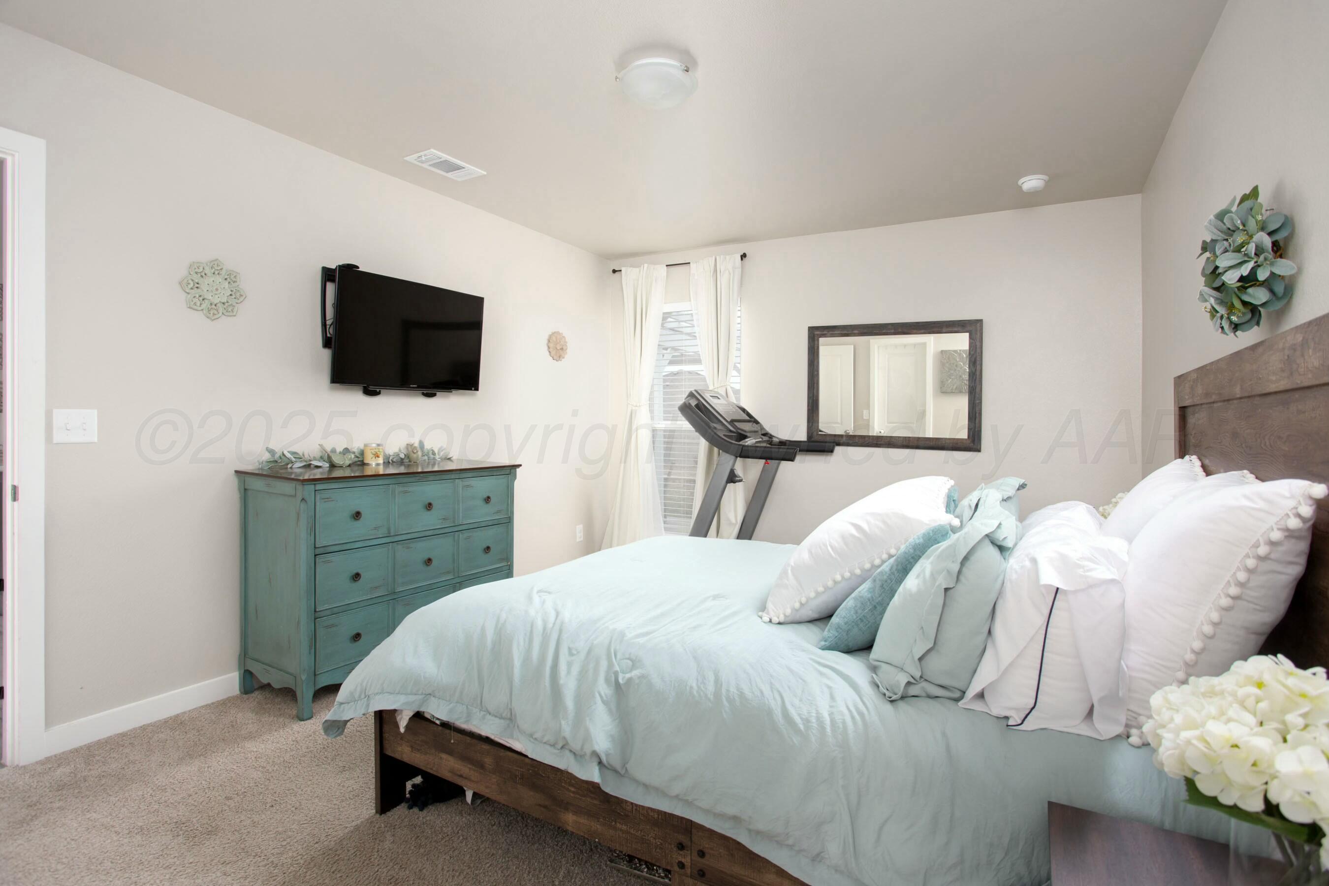 5008 Locker Street Property Photo 12