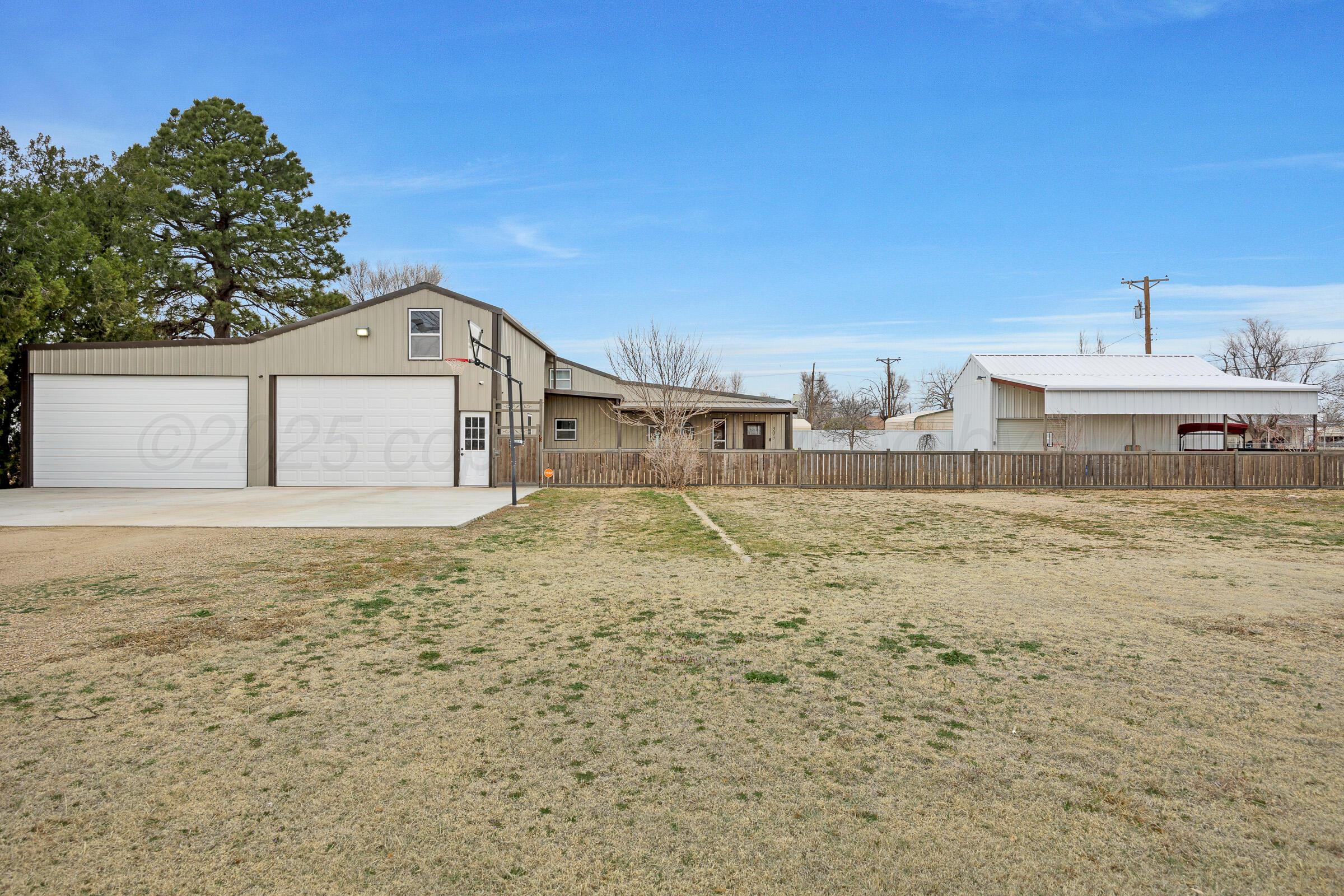 303 E 5th Street Property Photo
