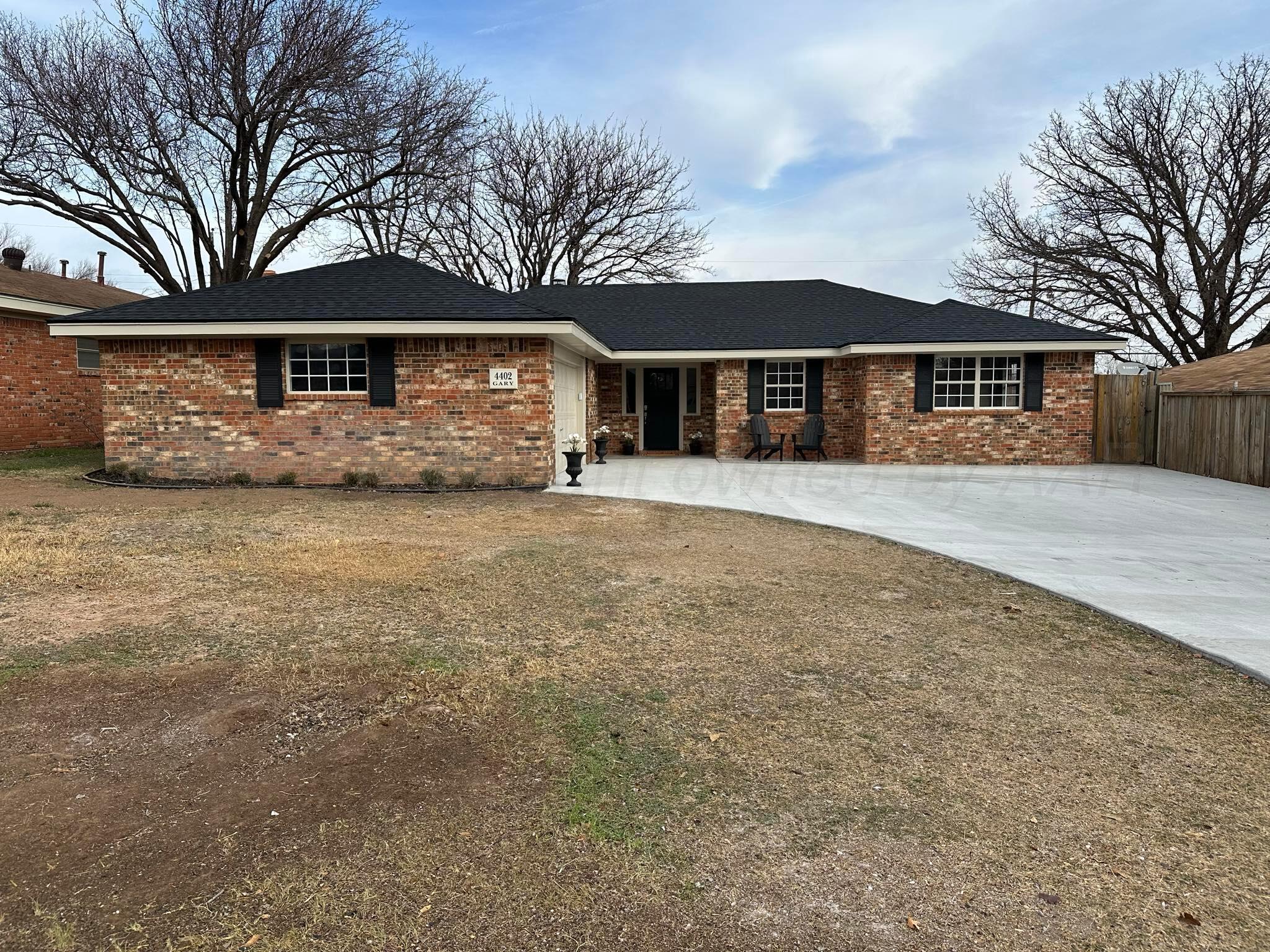 4402 Gary Lane Property Photo