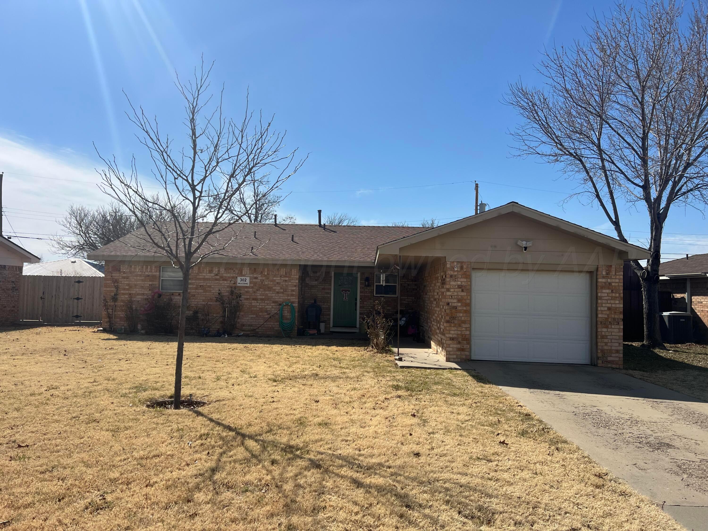 302 Mustang Street Property Photo