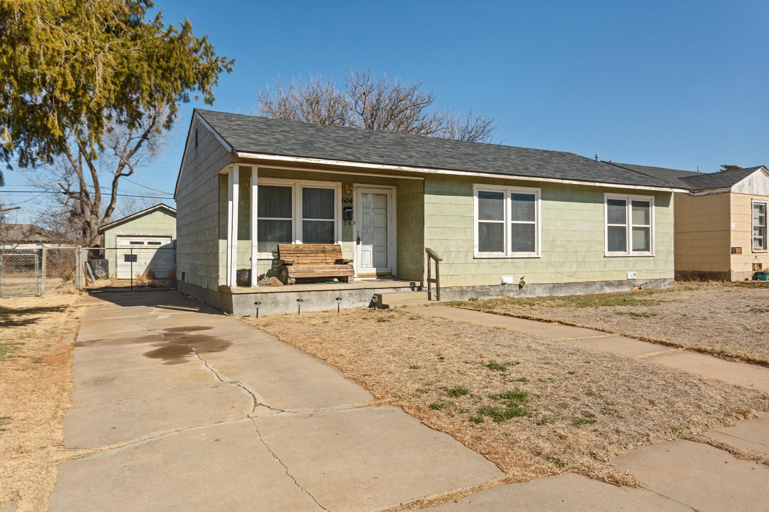604 N Sloan Street Property Photo