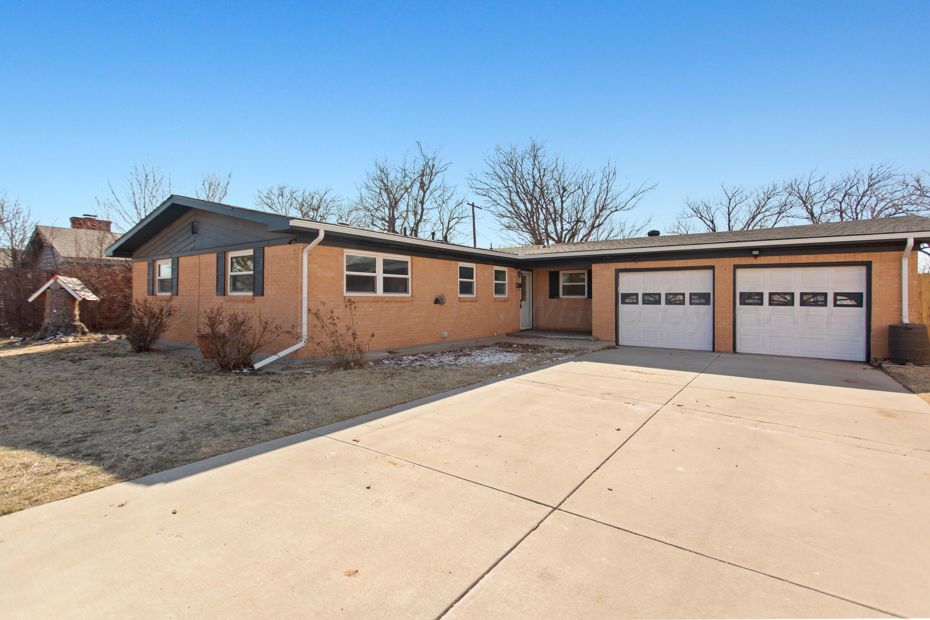 2425 N Christine Street Property Photo