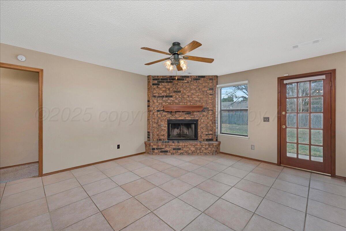 4211 Jamie Trail Property Photo 4