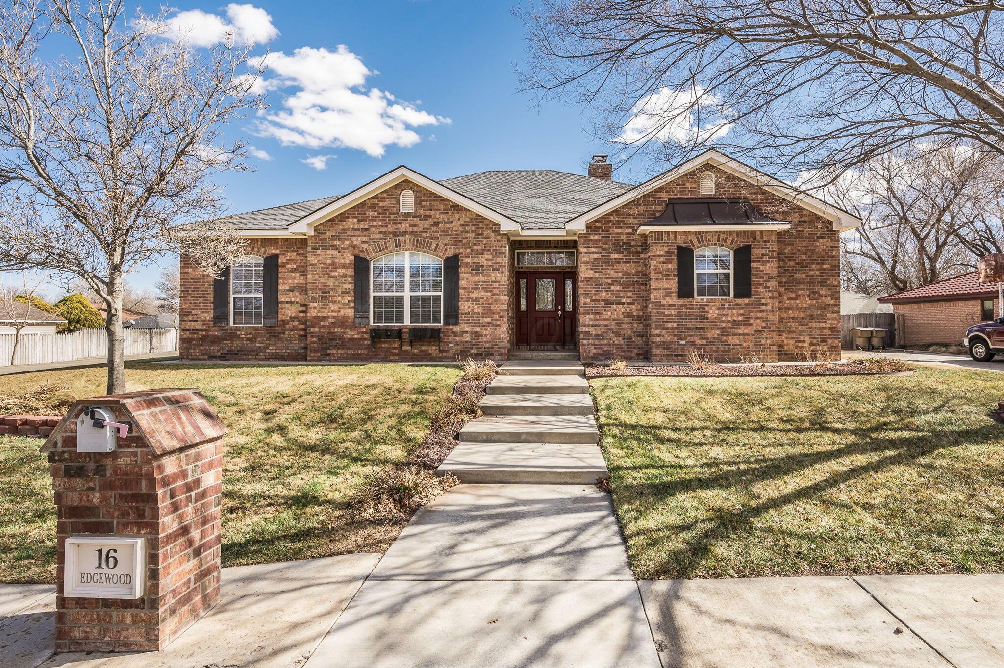 16 Edgewood Lane Property Photo