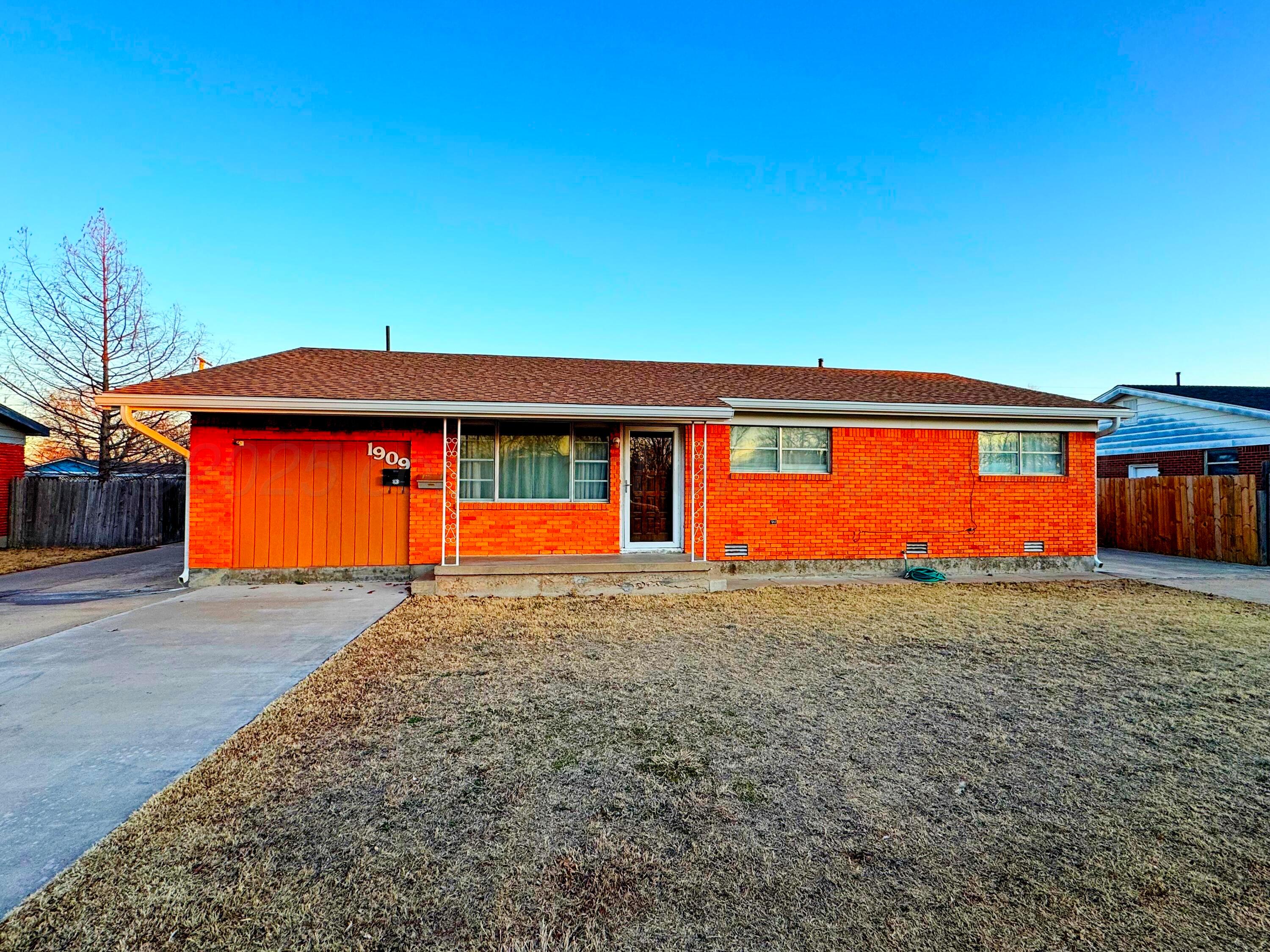 1909 Eton Drive Property Photo