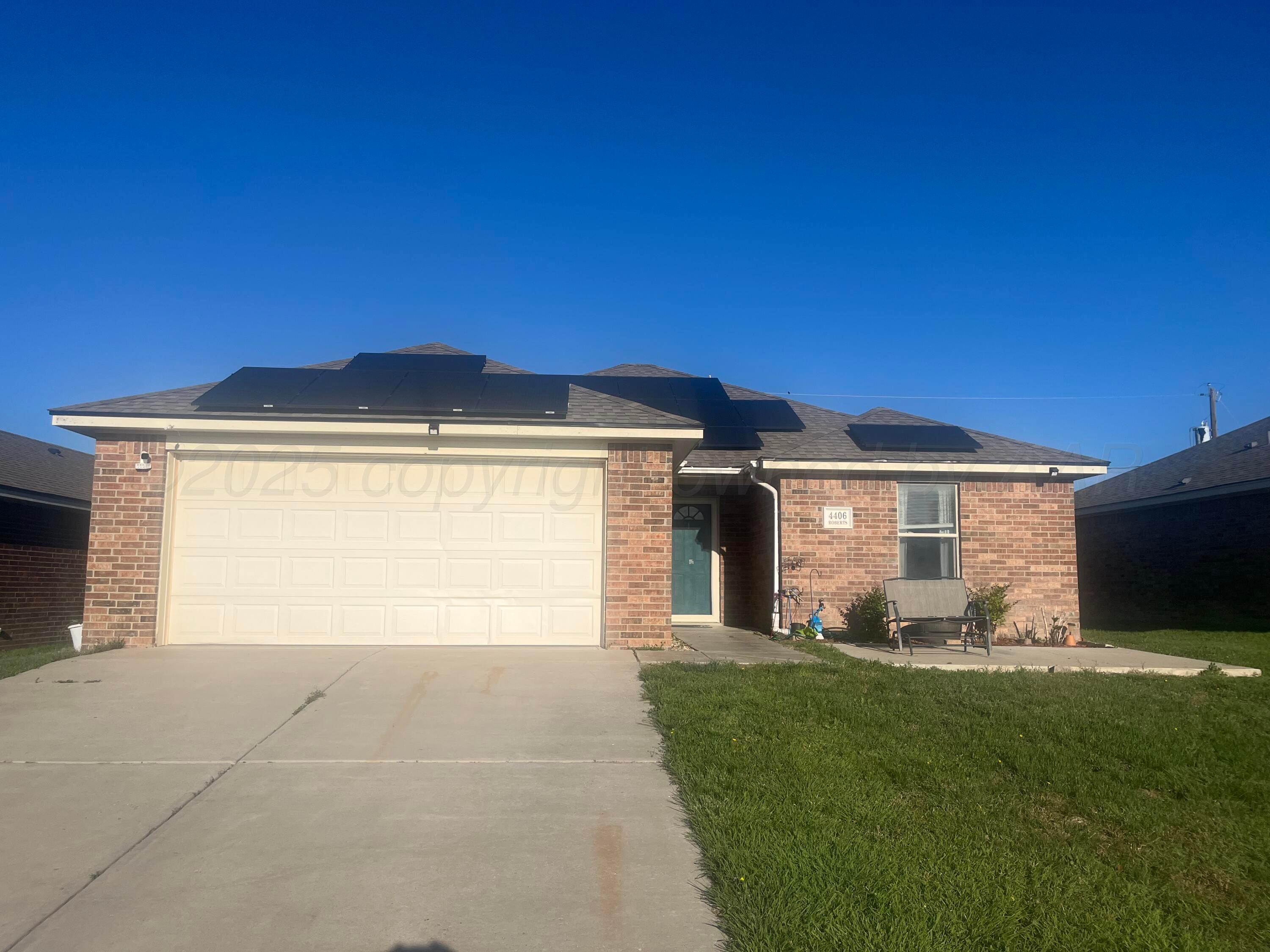4406 S Roberts Property Photo 1