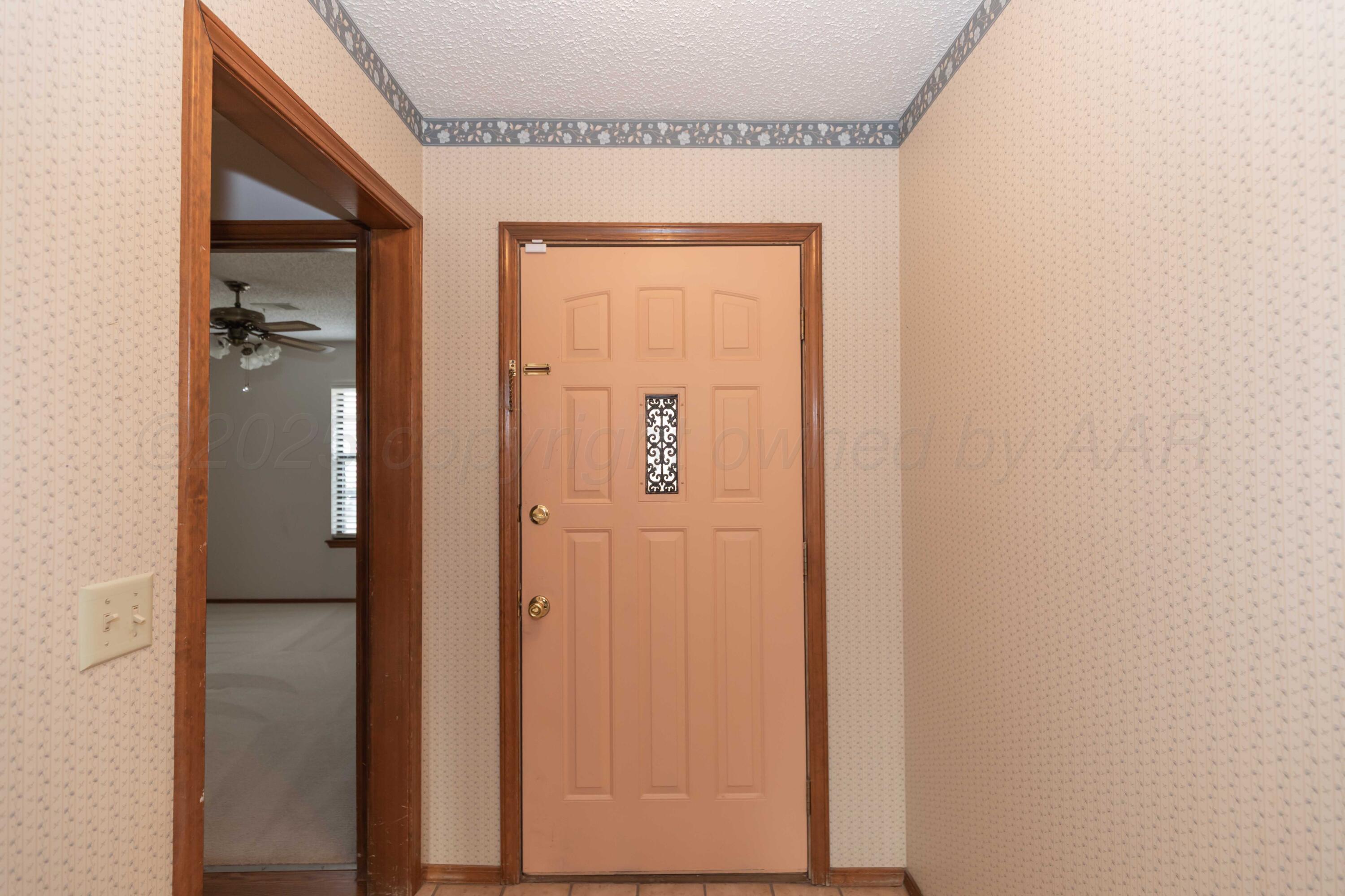 5903 Oakman Drive Property Photo 4